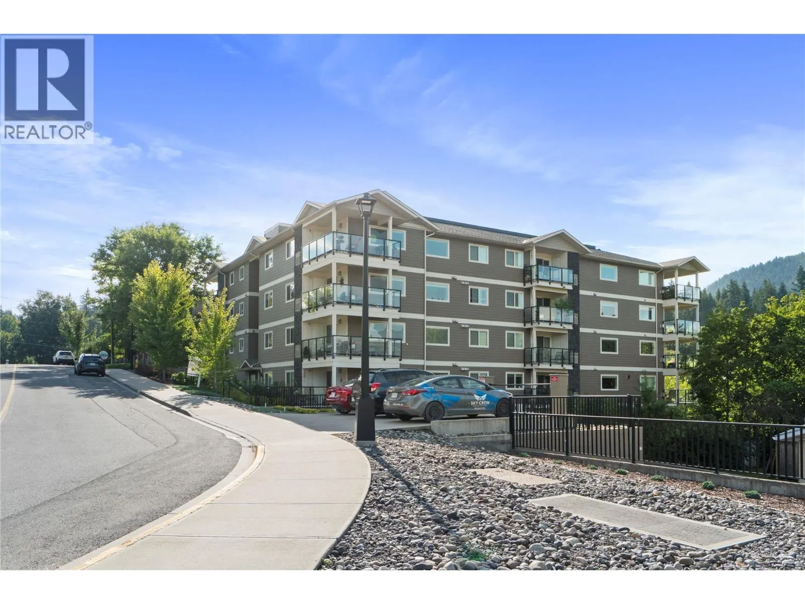 330 4th Avenue SE Unit# 202