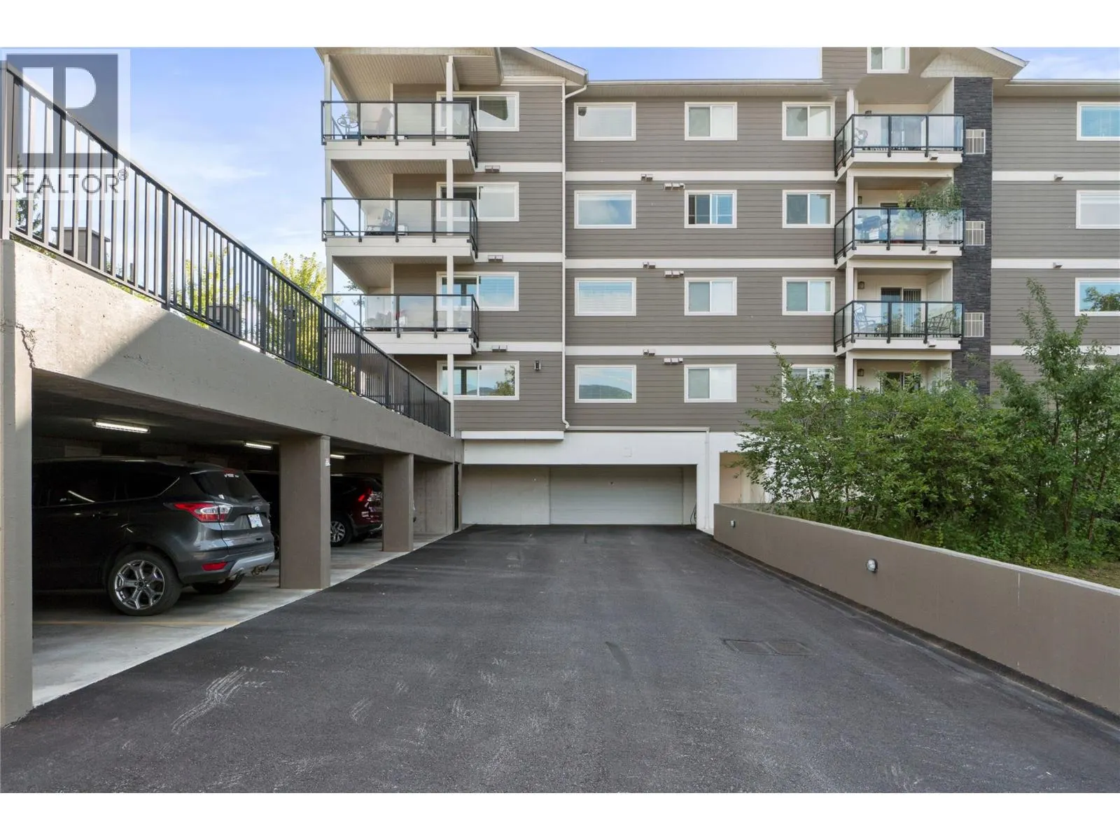 330 4th Avenue SE Unit# 202
