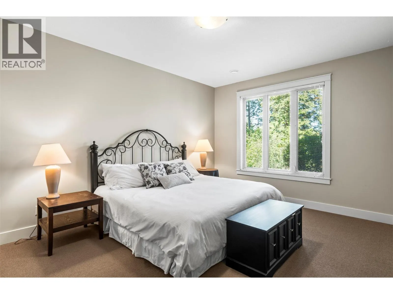 140 Mashie Crescent