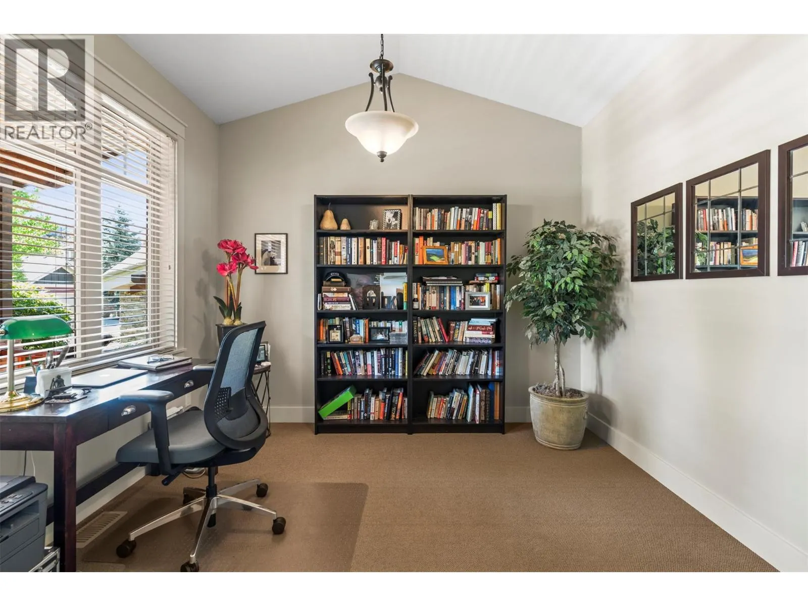 140 Mashie Crescent