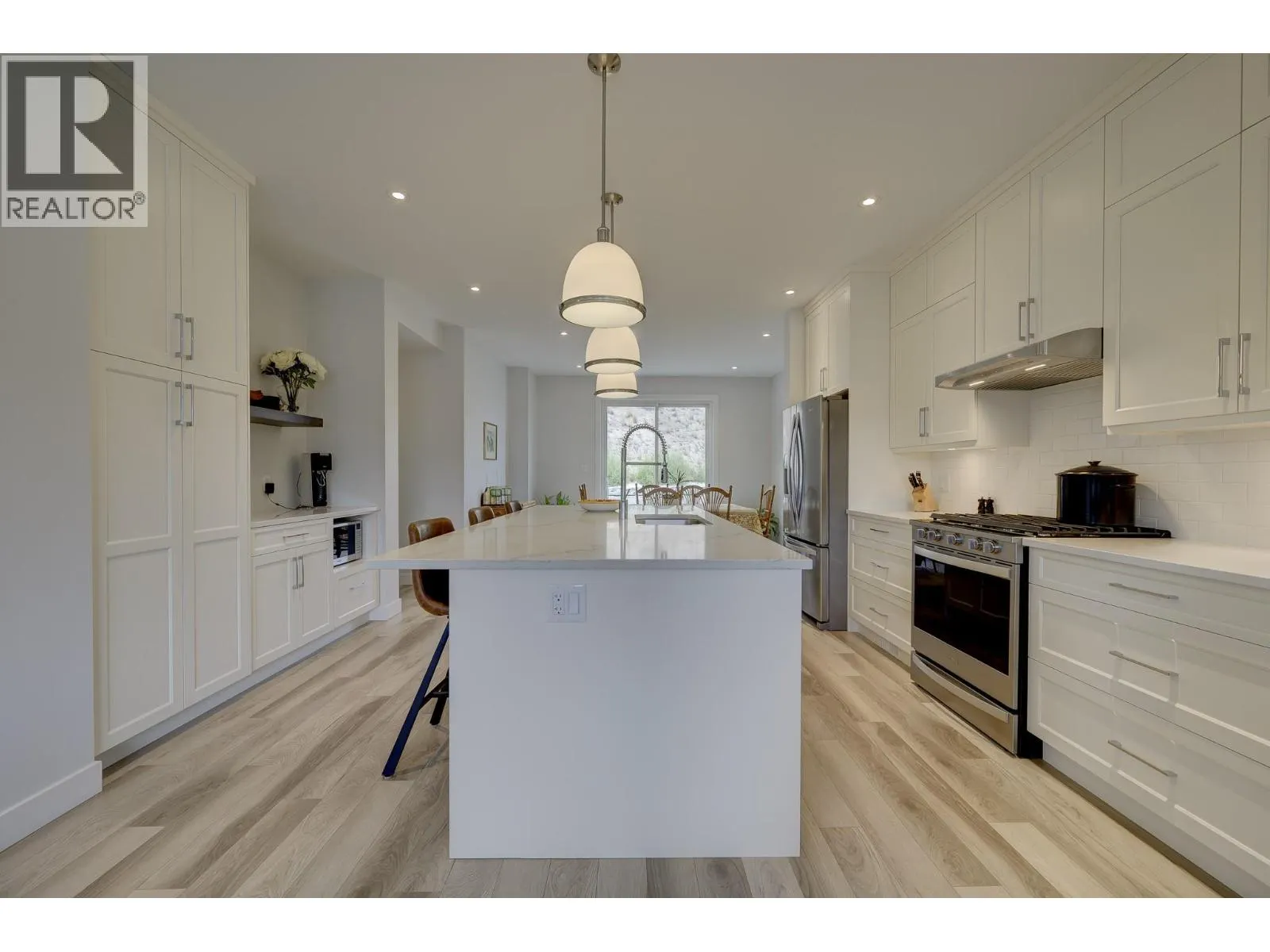 124 RIVER GATE Drive
