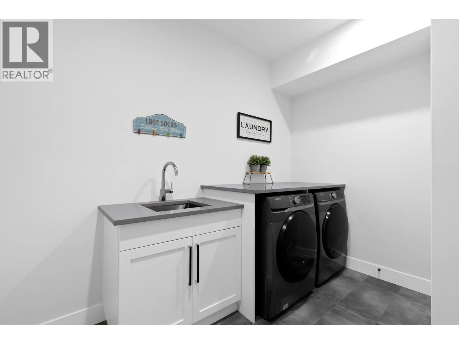 10100 Tyndall Road Unit# 15