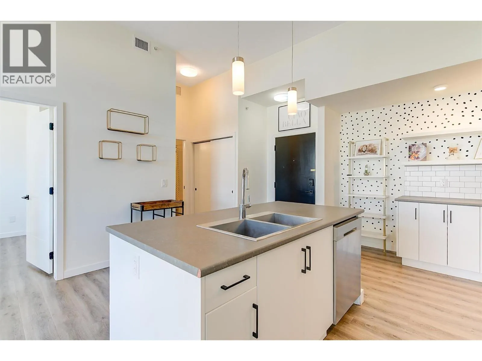 1215 St Paul Street Unit# 609