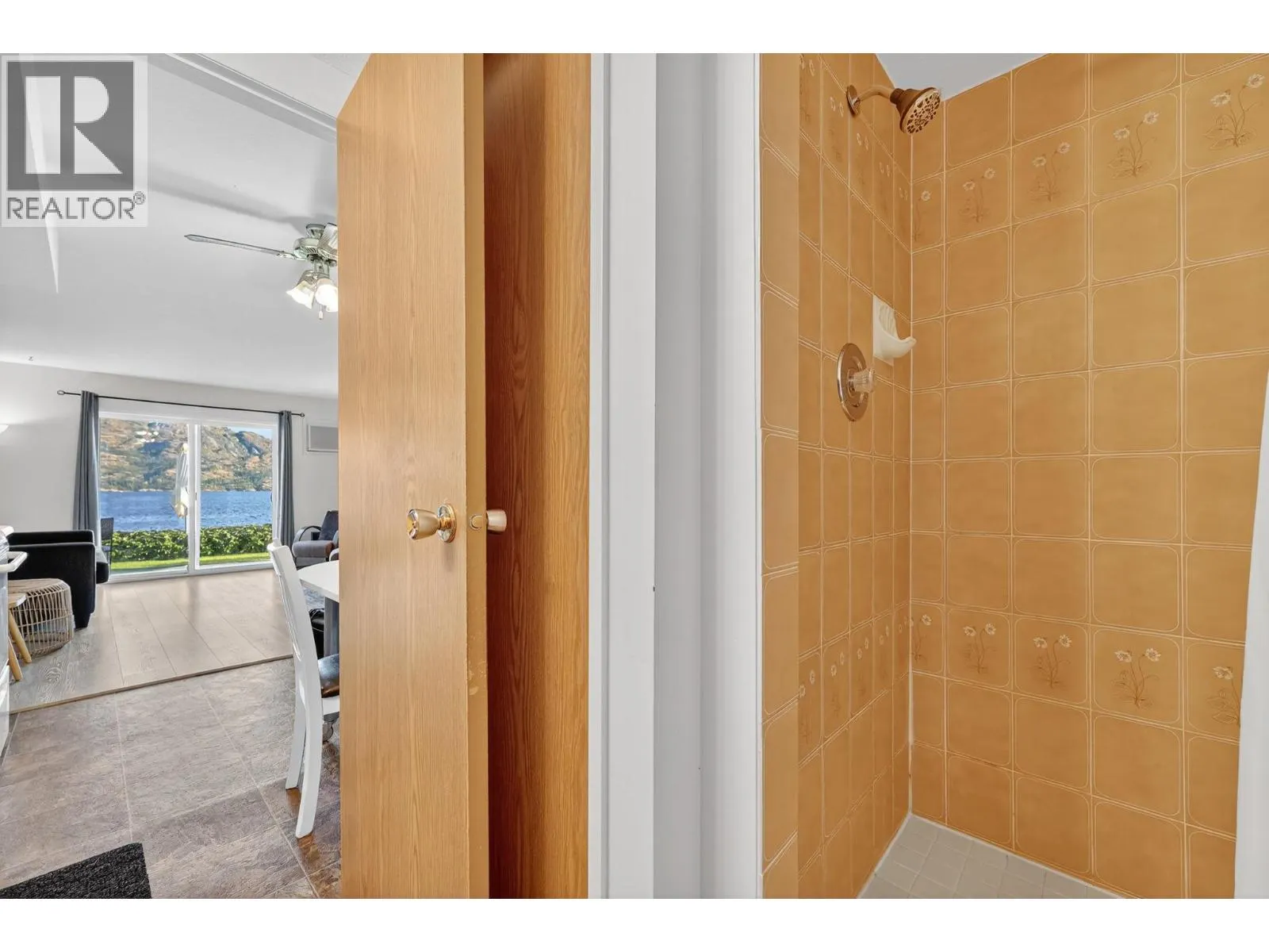 3050 Seclusion Bay Road Unit# 100