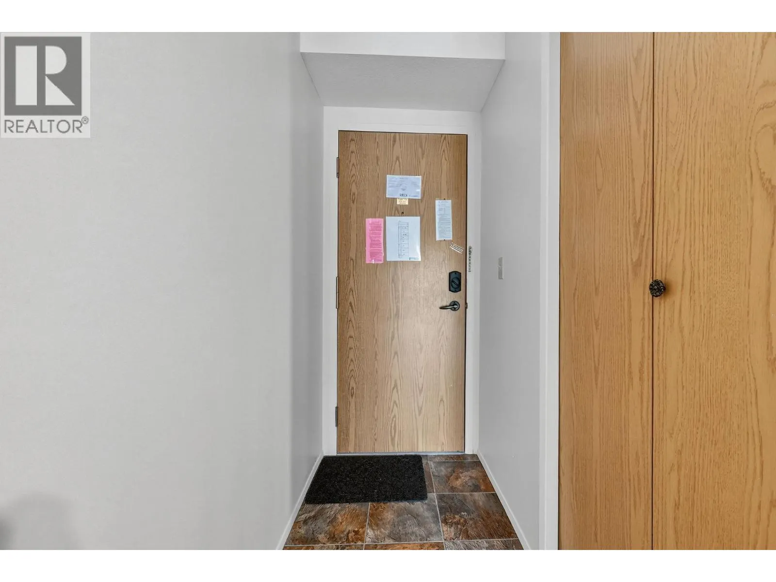 3050 Seclusion Bay Road Unit# 100