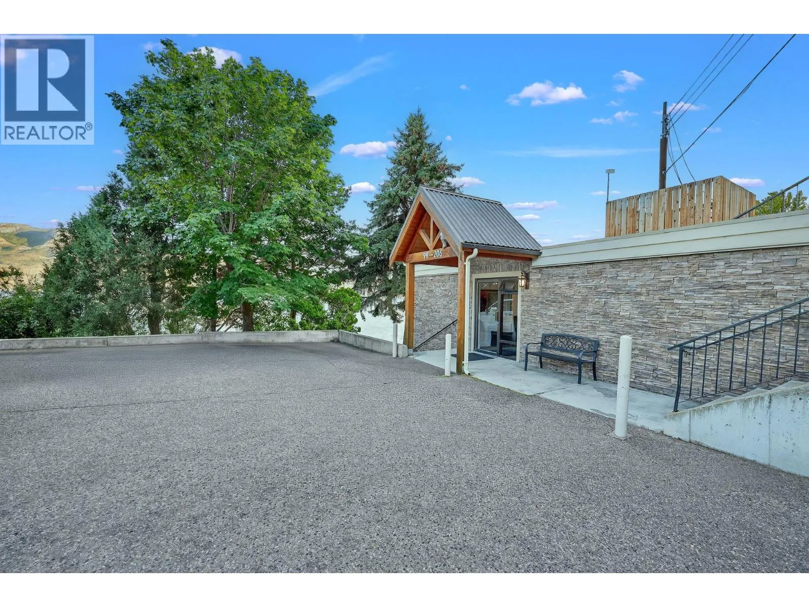 3050 Seclusion Bay Road Unit# 100