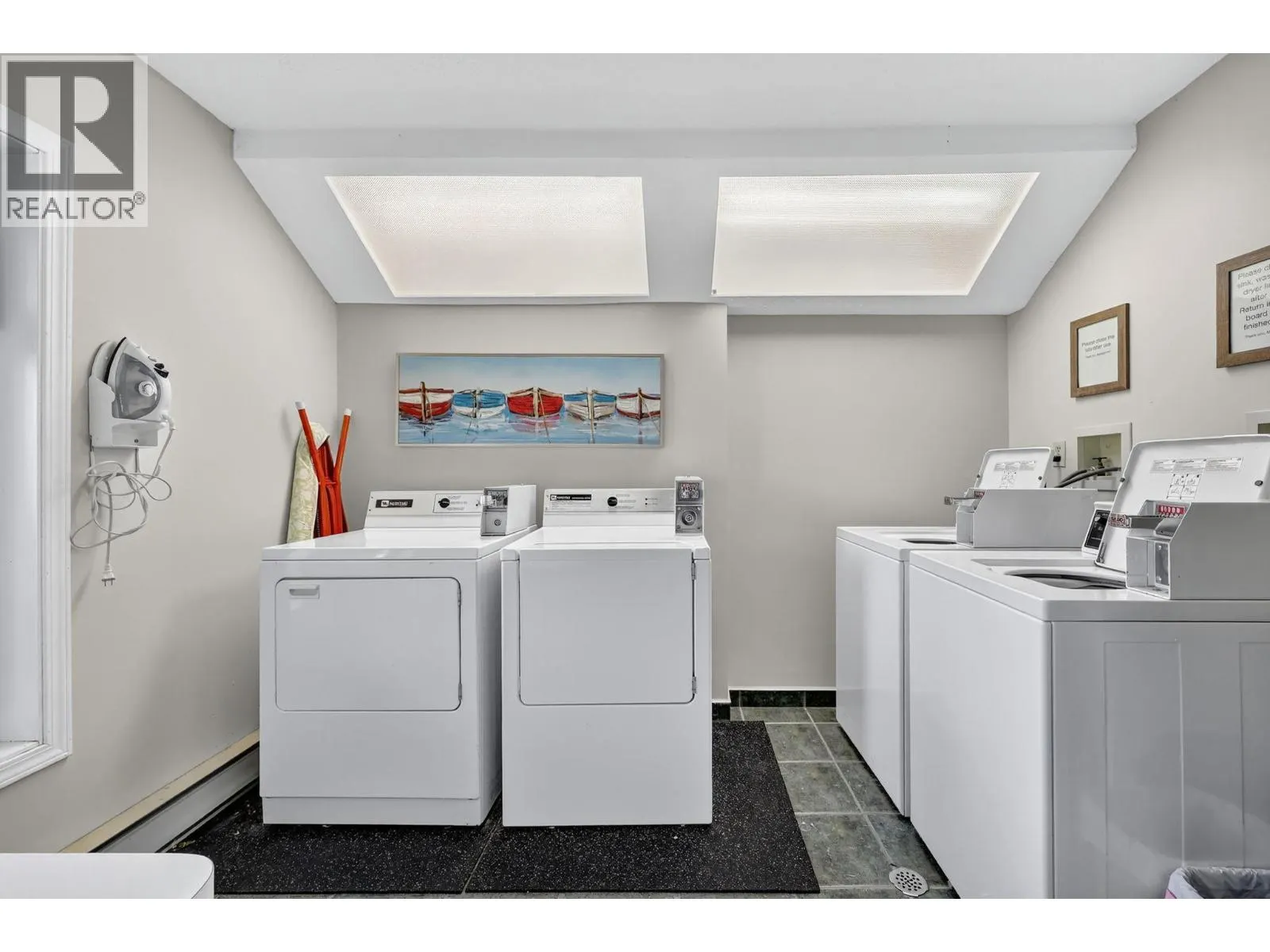 3050 Seclusion Bay Road Unit# 100