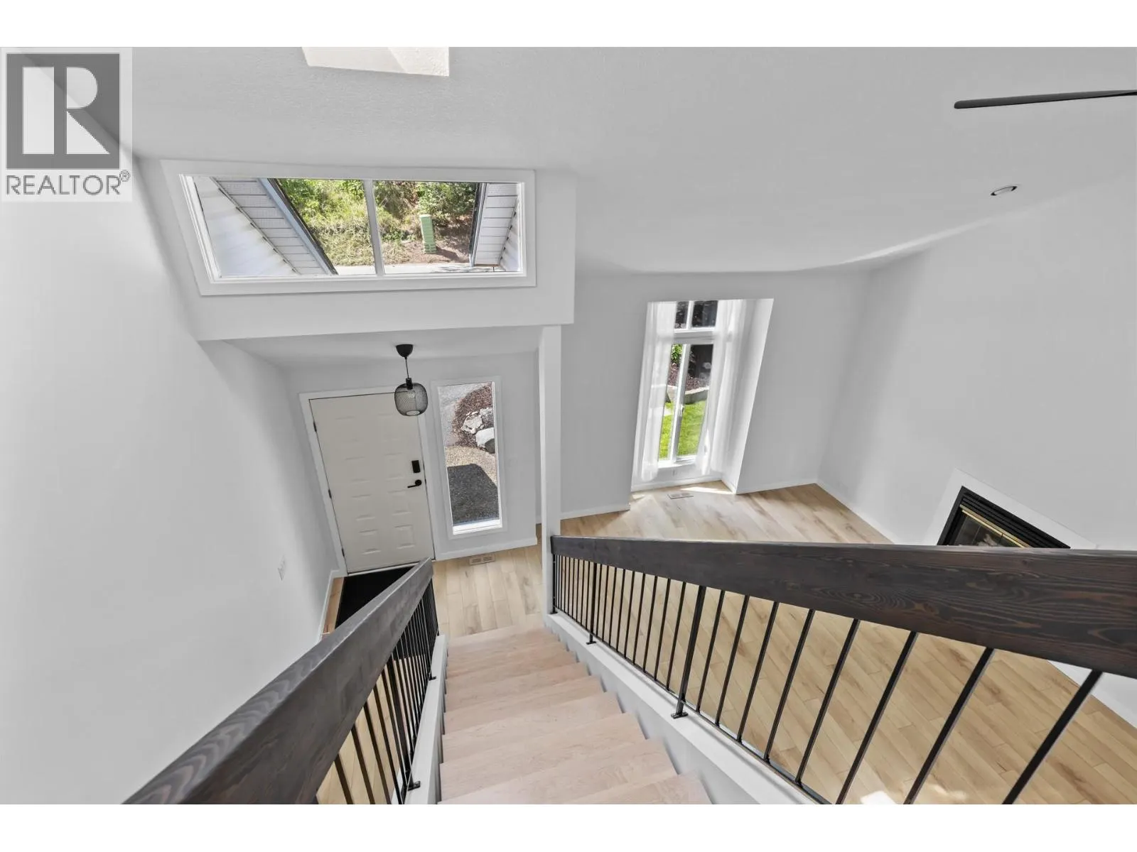 1515 Scott Crescent