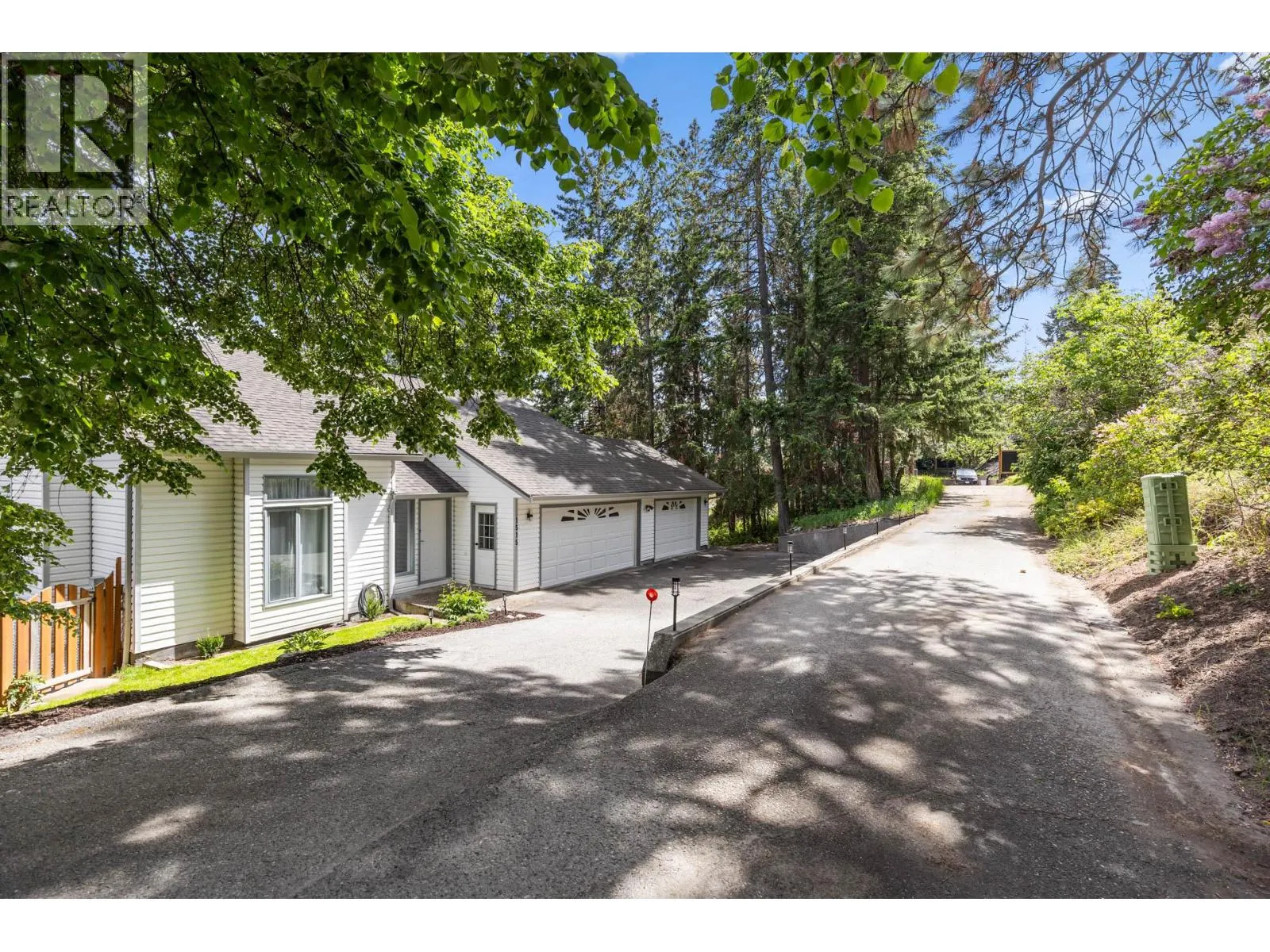 1515 Scott Crescent