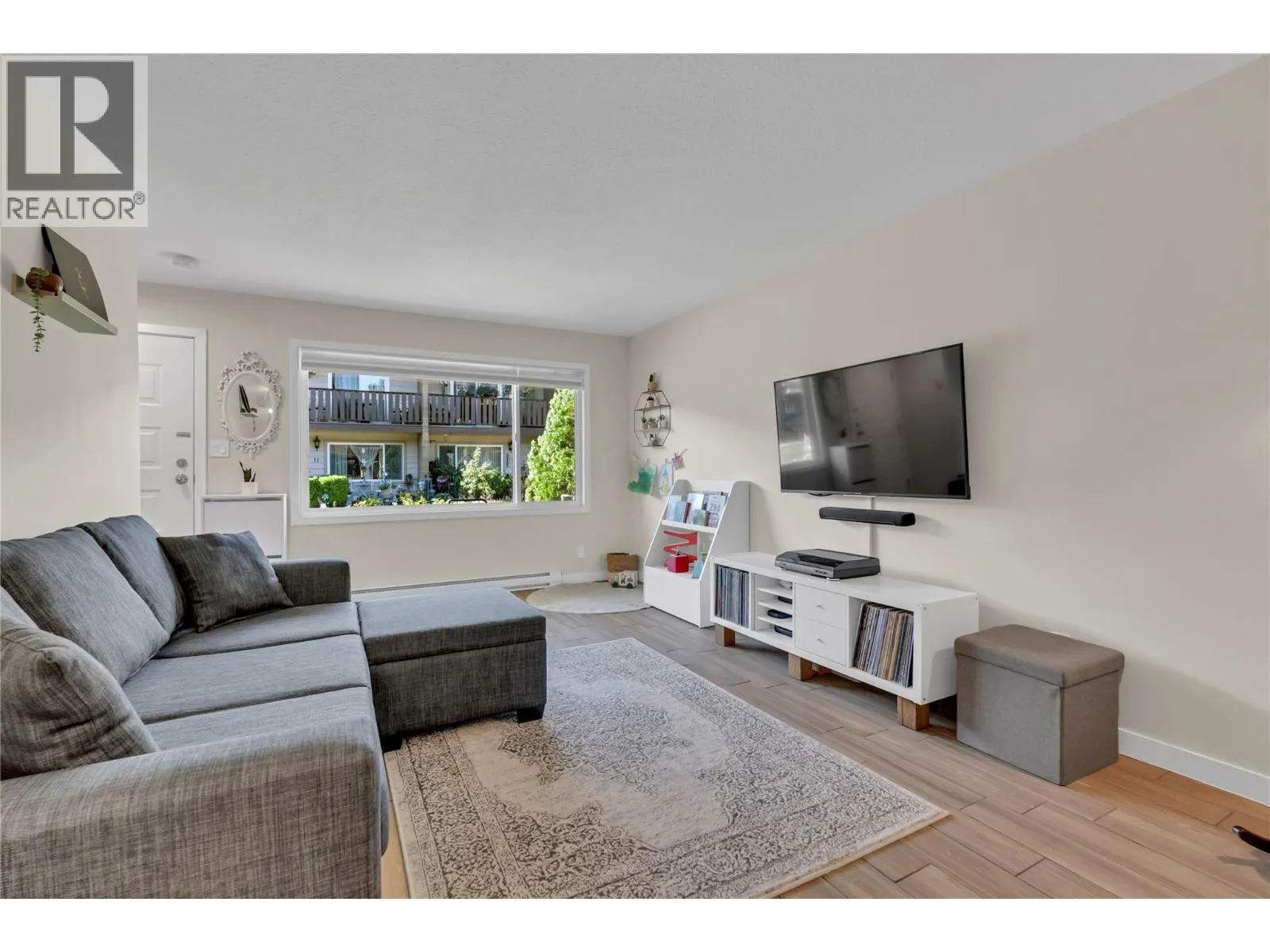 13707 Dickson Avenue Unit# 3