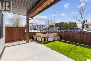 728 Coopland Crescent