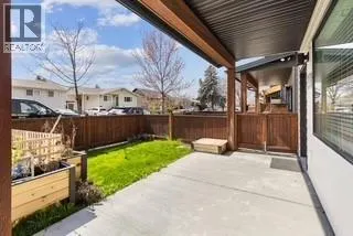 728 Coopland Crescent