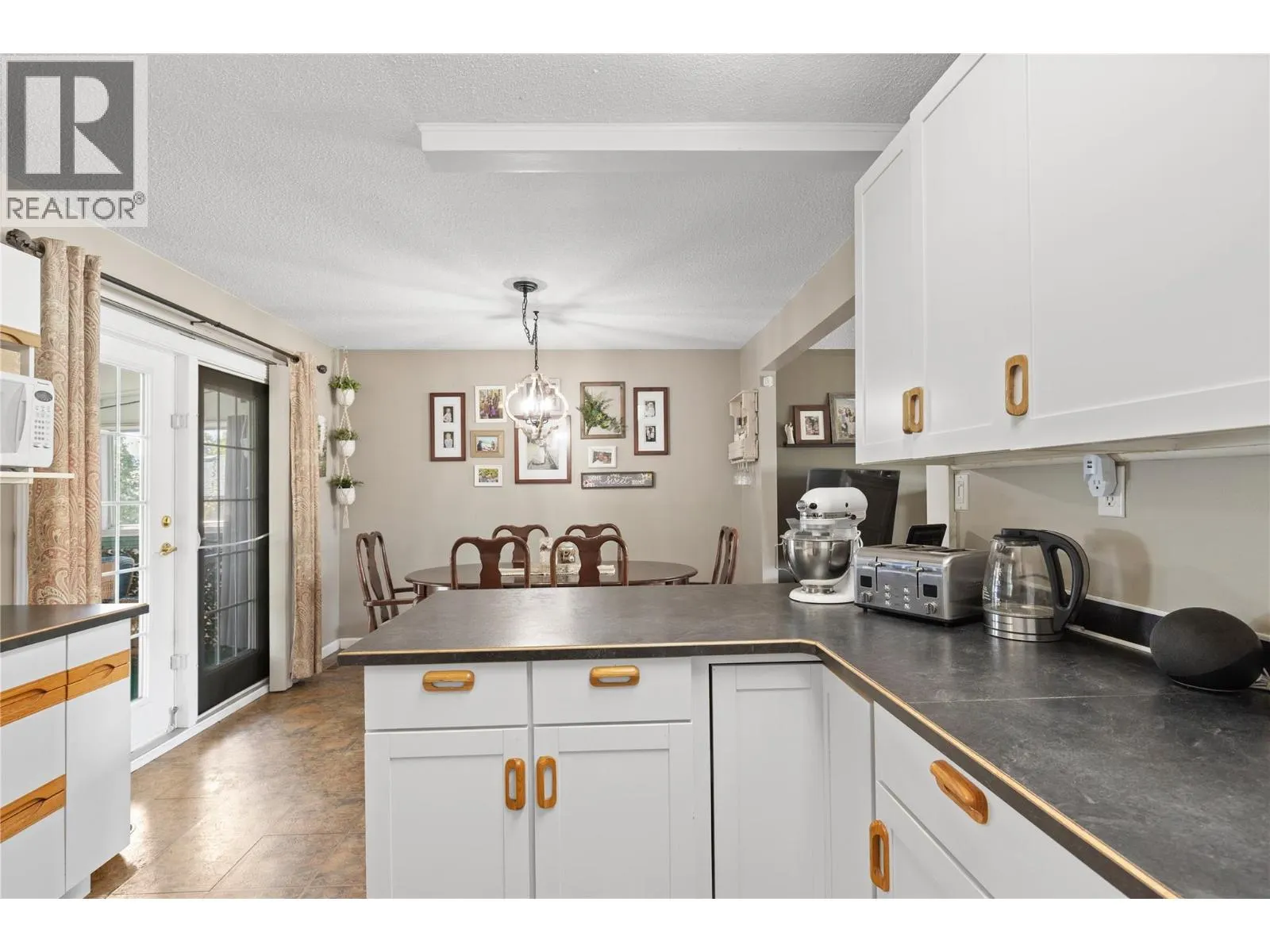 3735 Patten Crescent