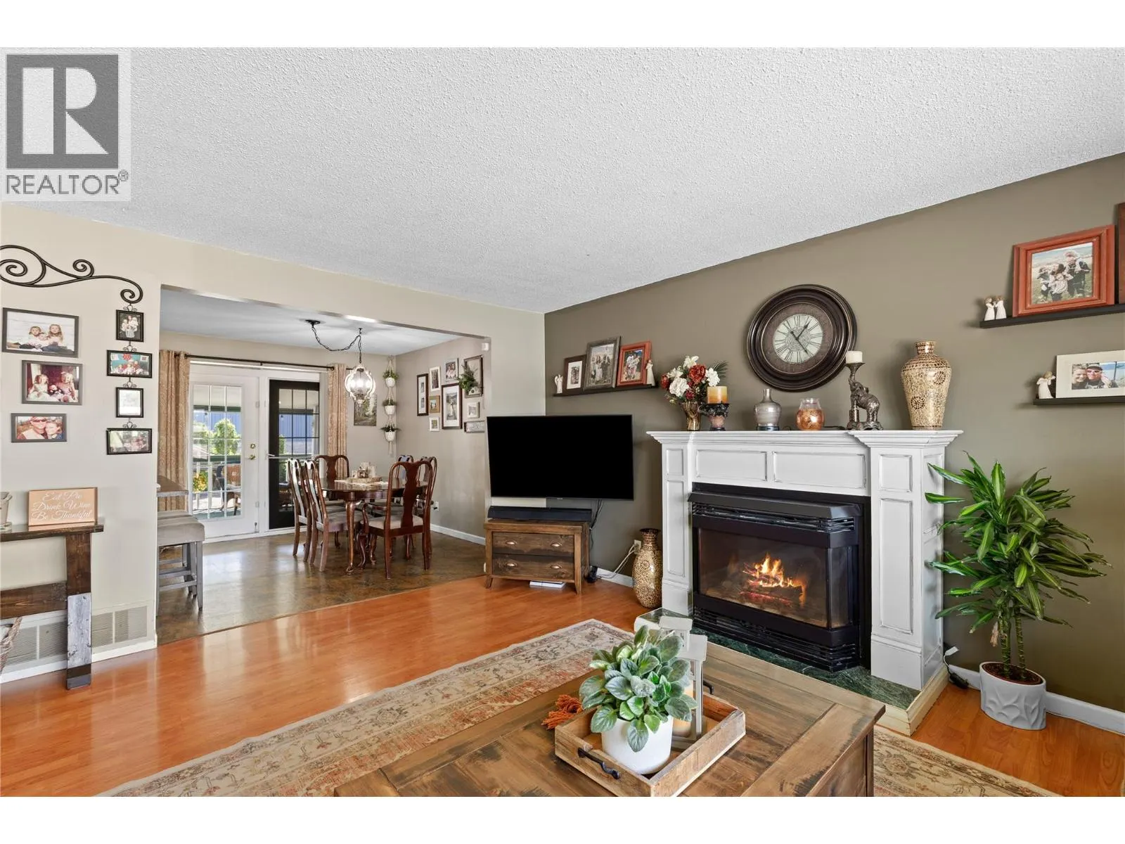 3735 Patten Crescent