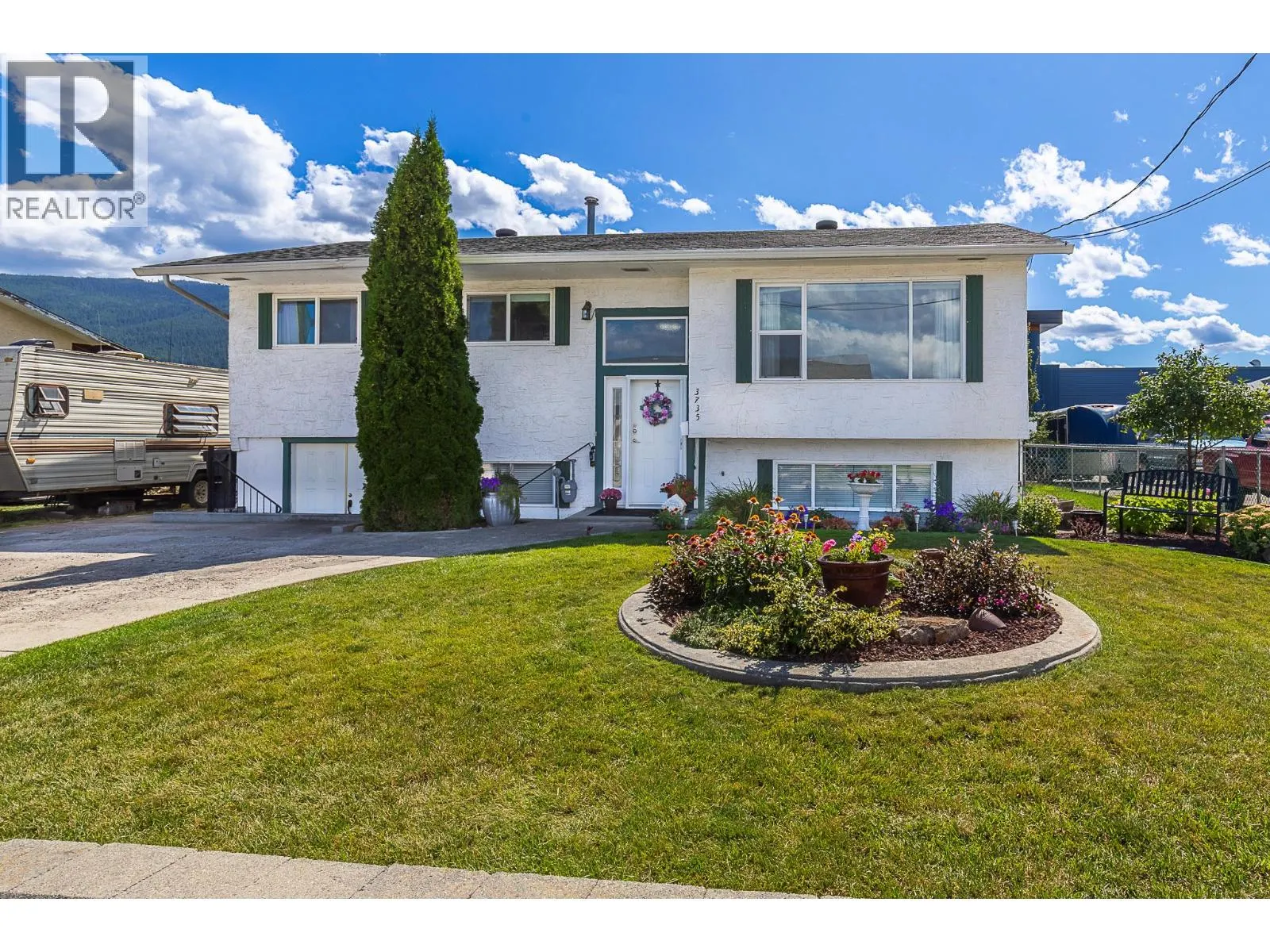 3735 Patten Crescent