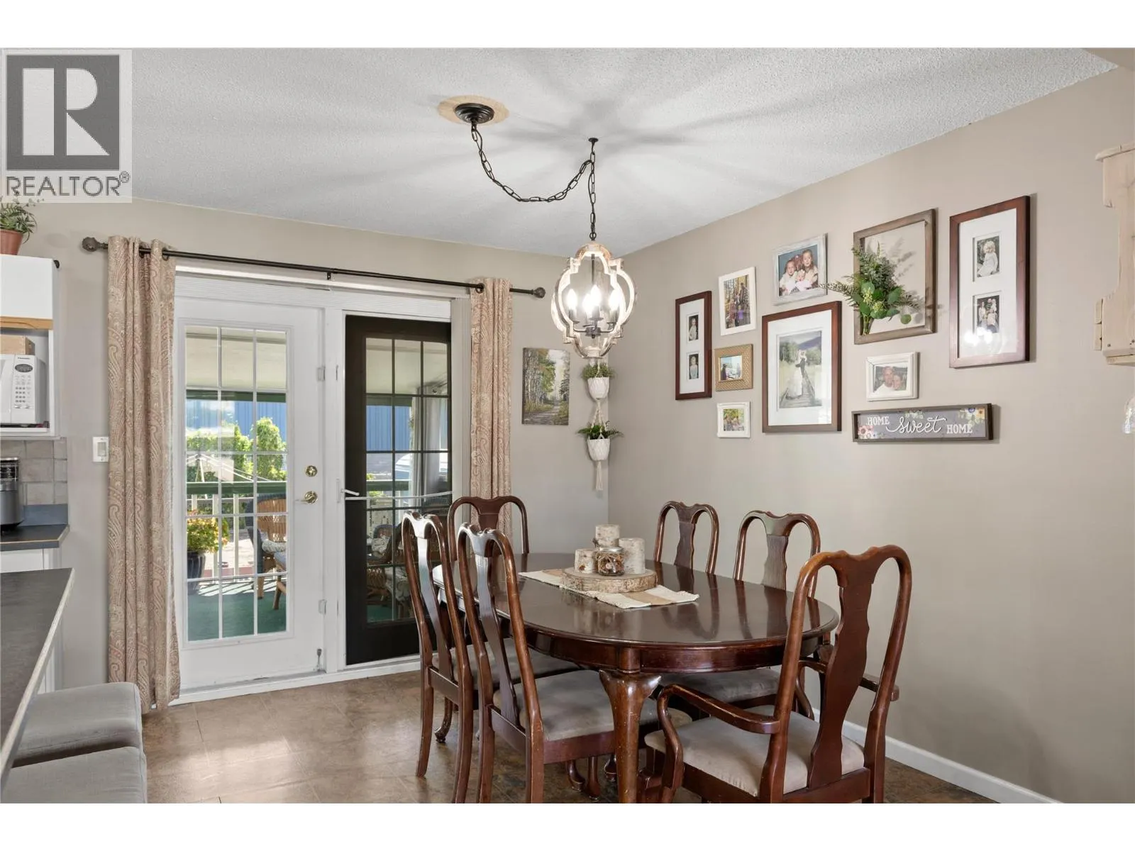 3735 Patten Crescent