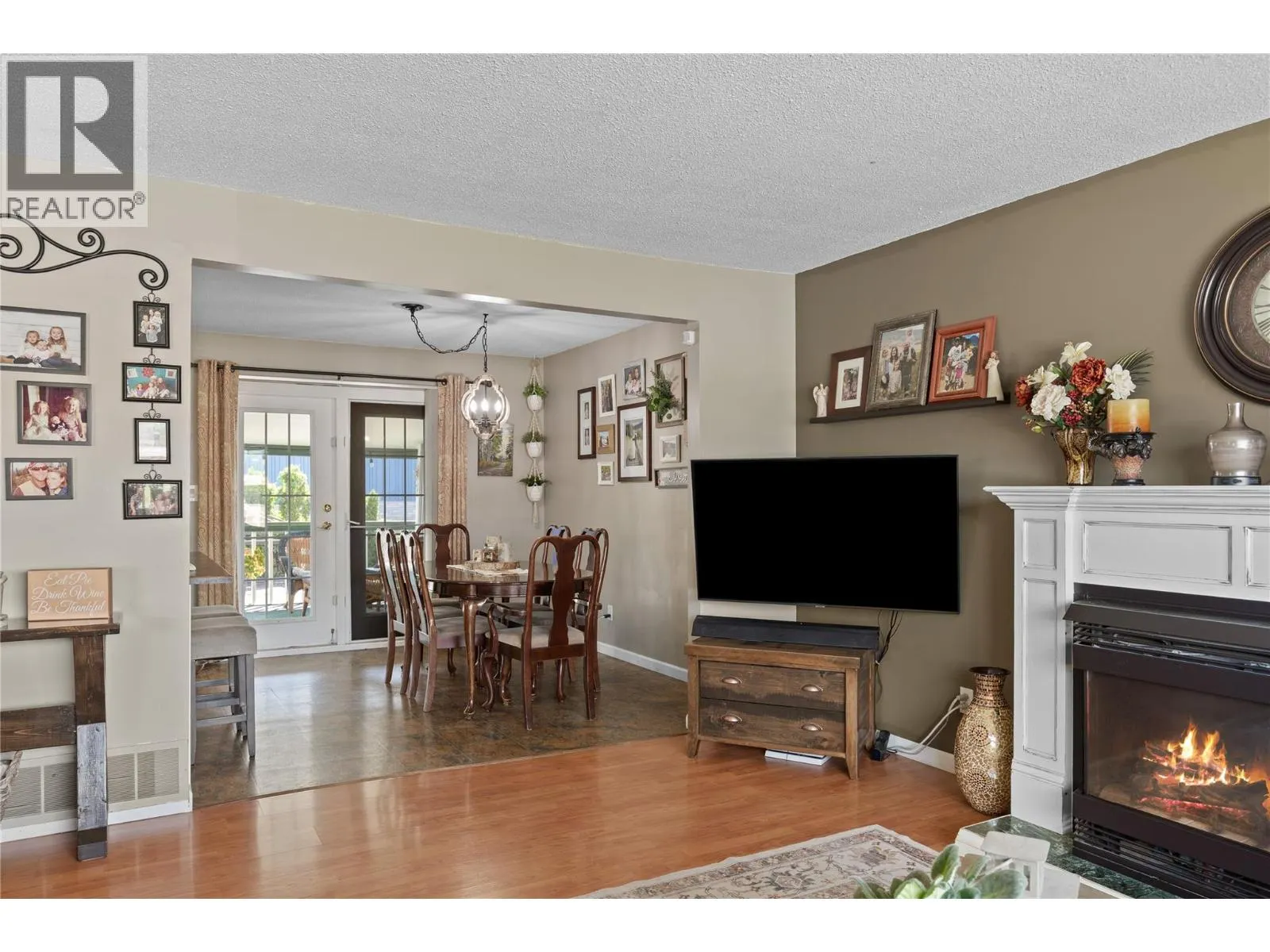 3735 Patten Crescent