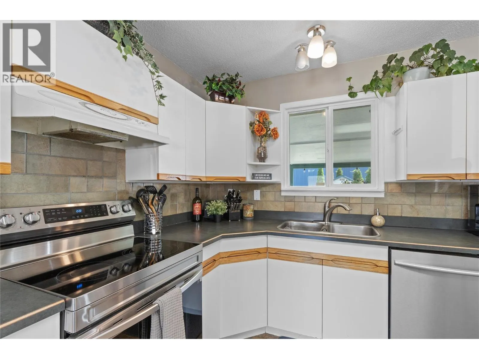 3735 Patten Crescent