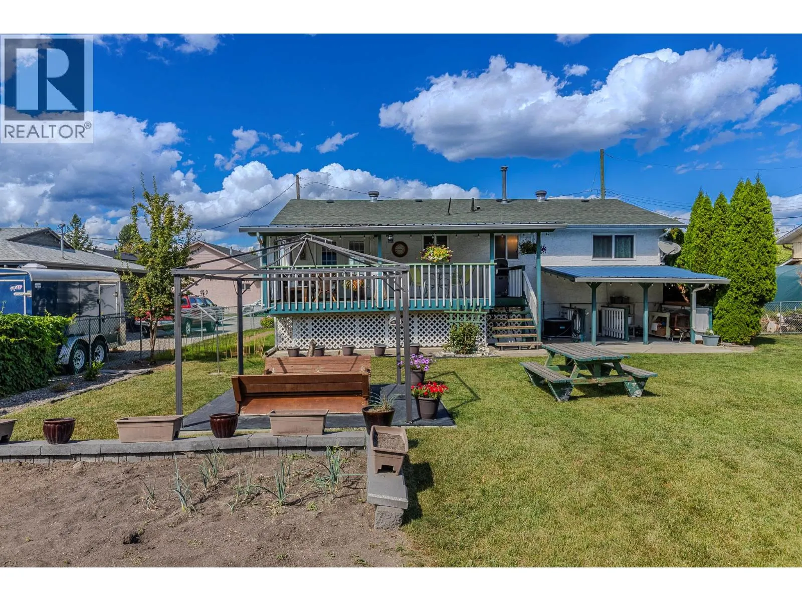 3735 Patten Crescent