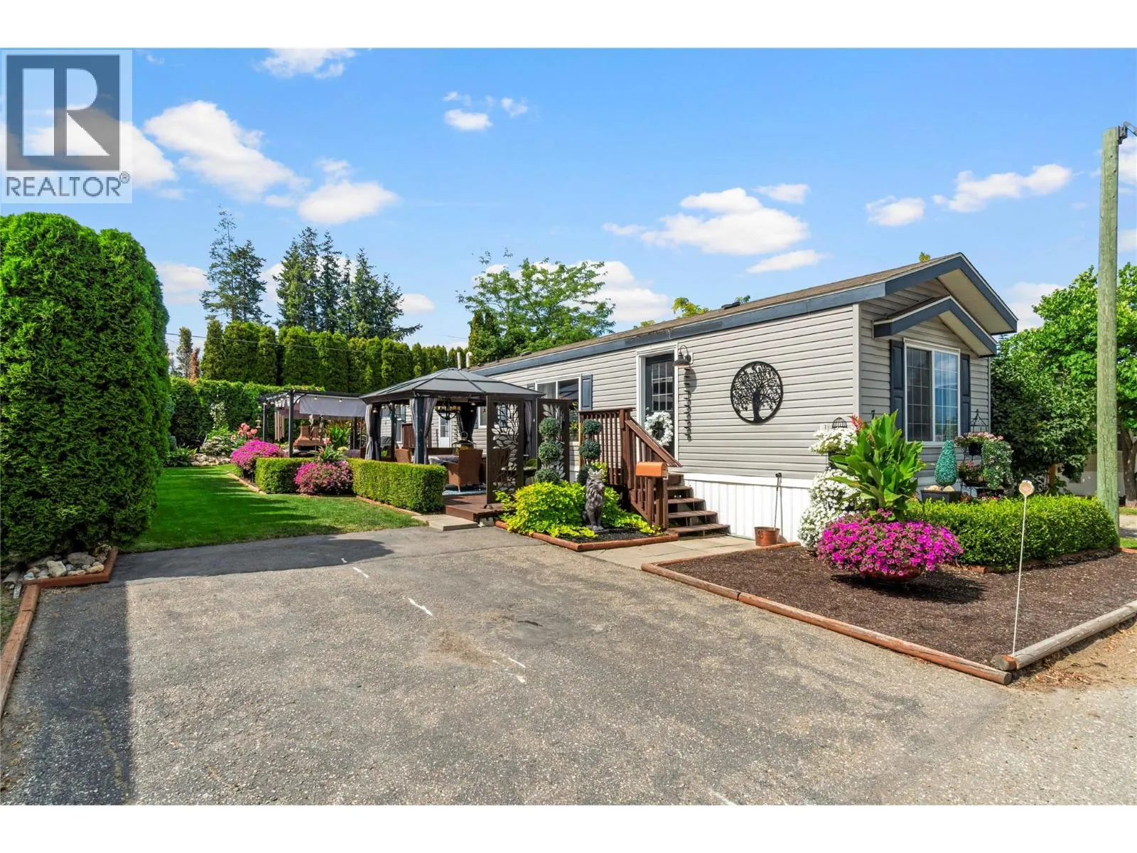 3350 10th Avenue NE Unit# 7