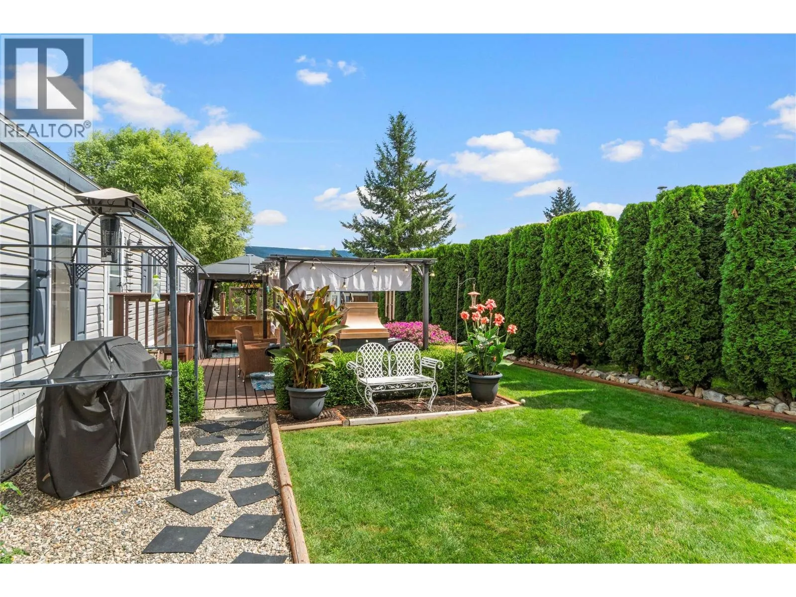 3350 10th Avenue NE Unit# 7