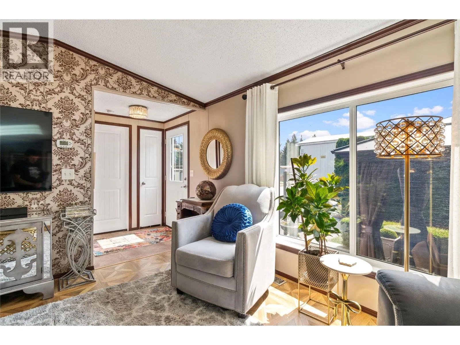 3350 10th Avenue NE Unit# 7