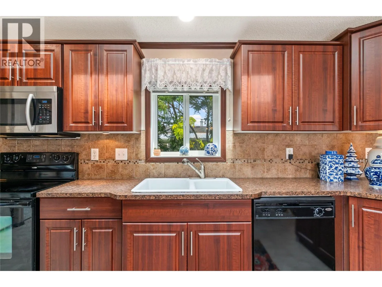 3350 10th Avenue NE Unit# 7