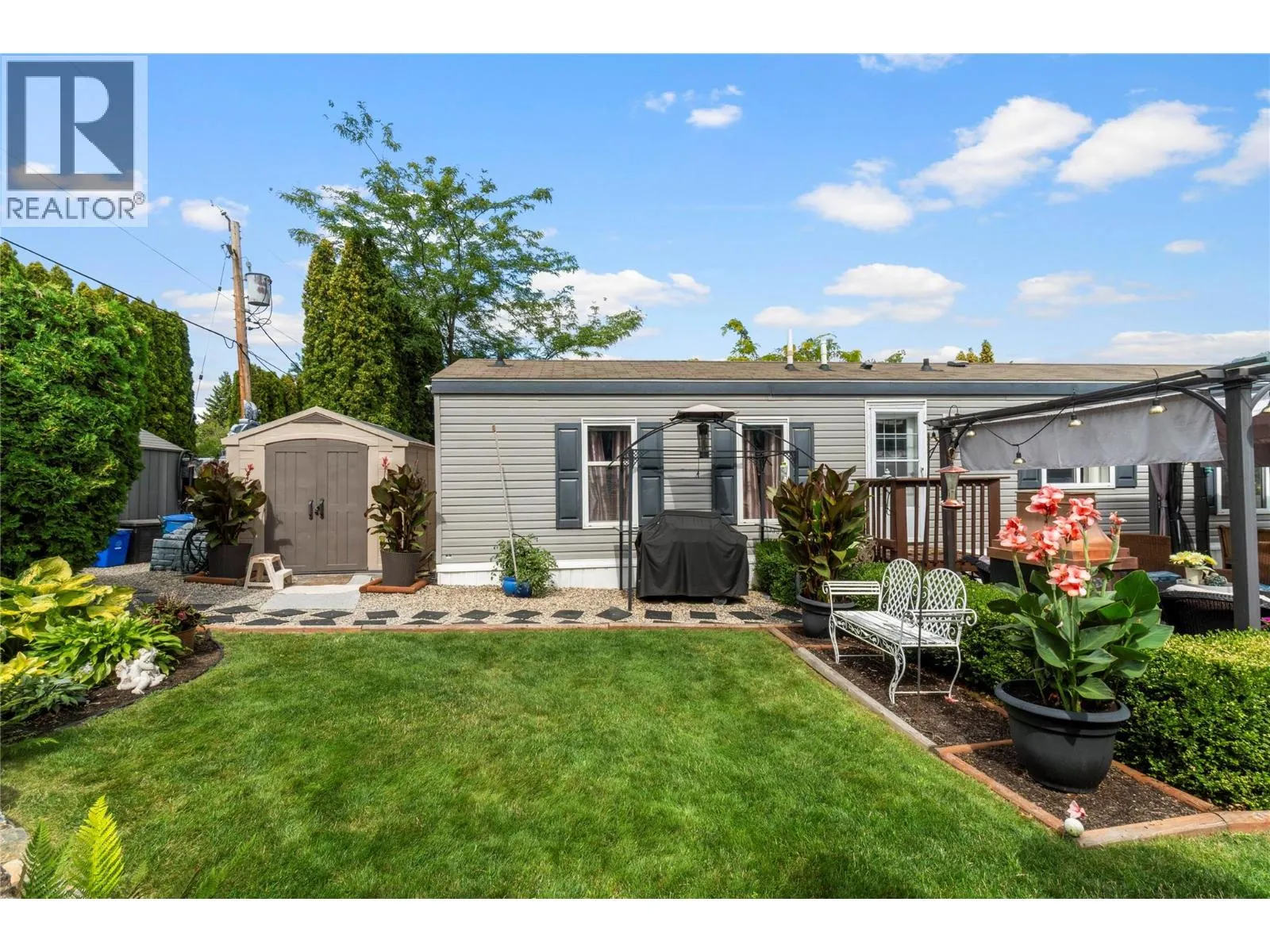 3350 10th Avenue NE Unit# 7