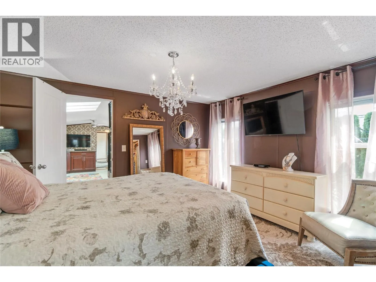 3350 10th Avenue NE Unit# 7