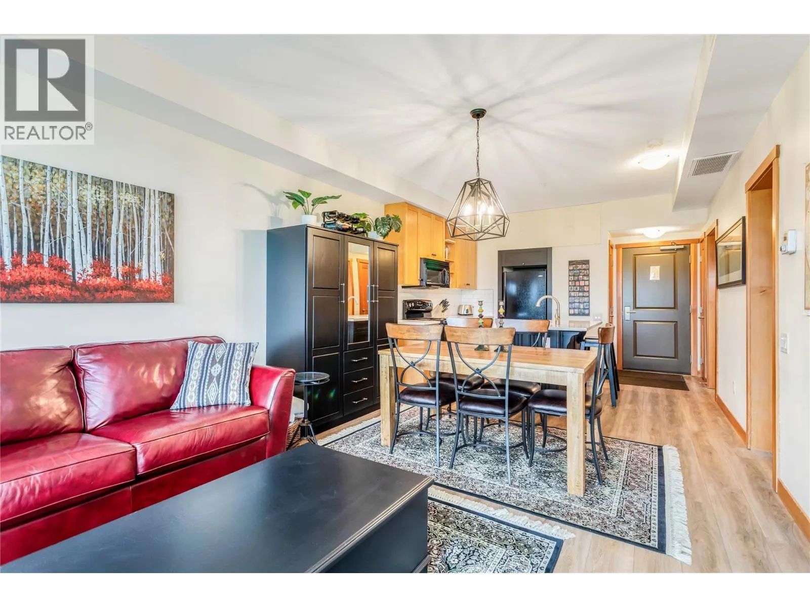 105 Village Centre Court Unit# 323