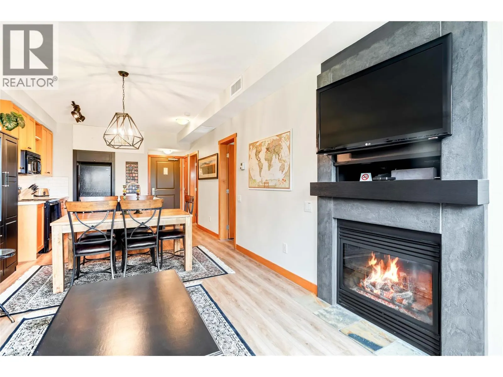 105 Village Centre Court Unit# 323