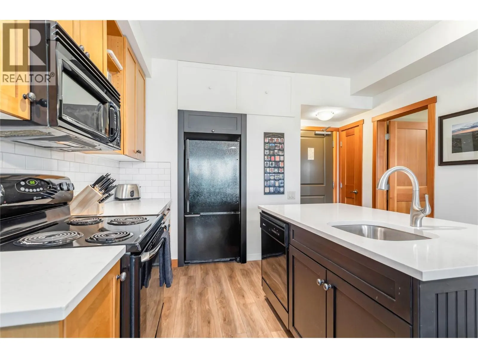 105 Village Centre Court Unit# 323