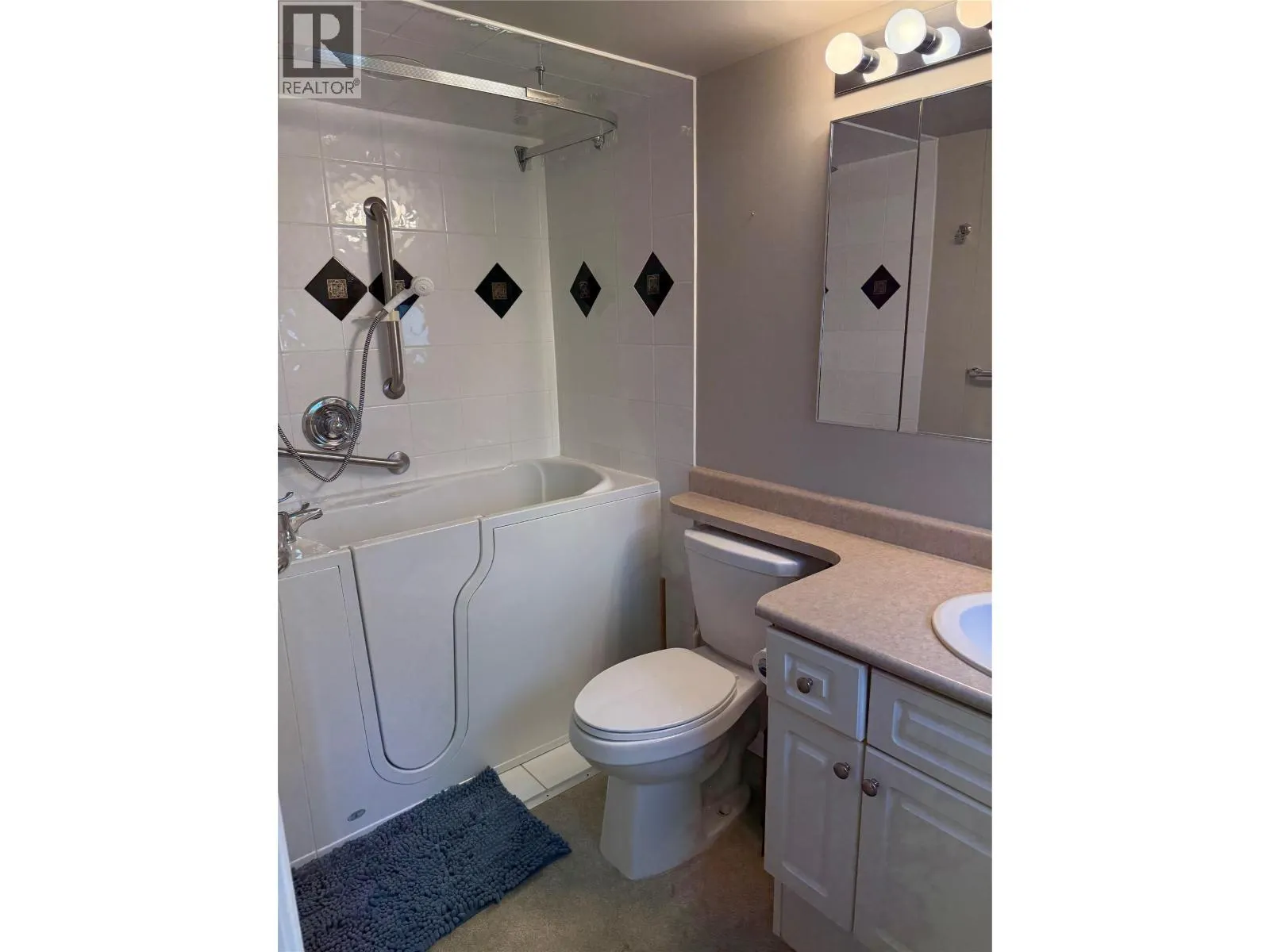 970 LORNE Street Unit# 108