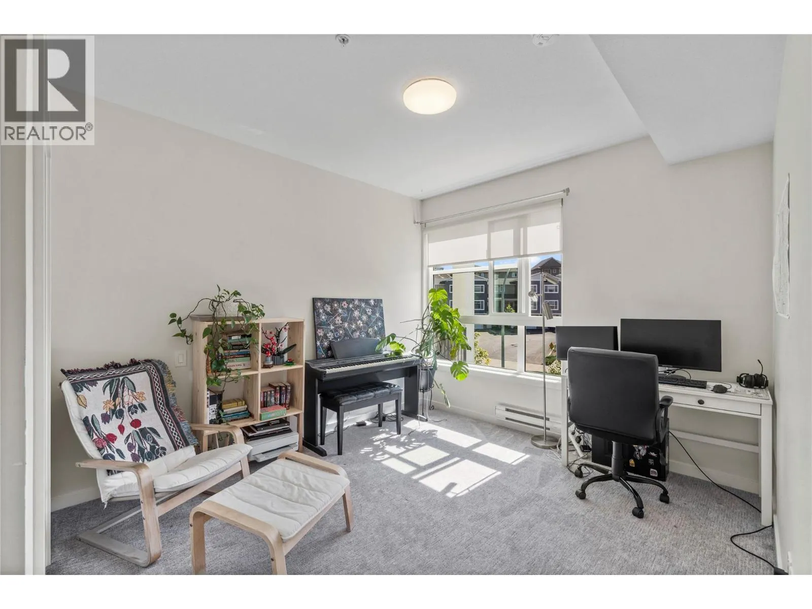 1880 HUGH ALLAN Drive Unit# 308