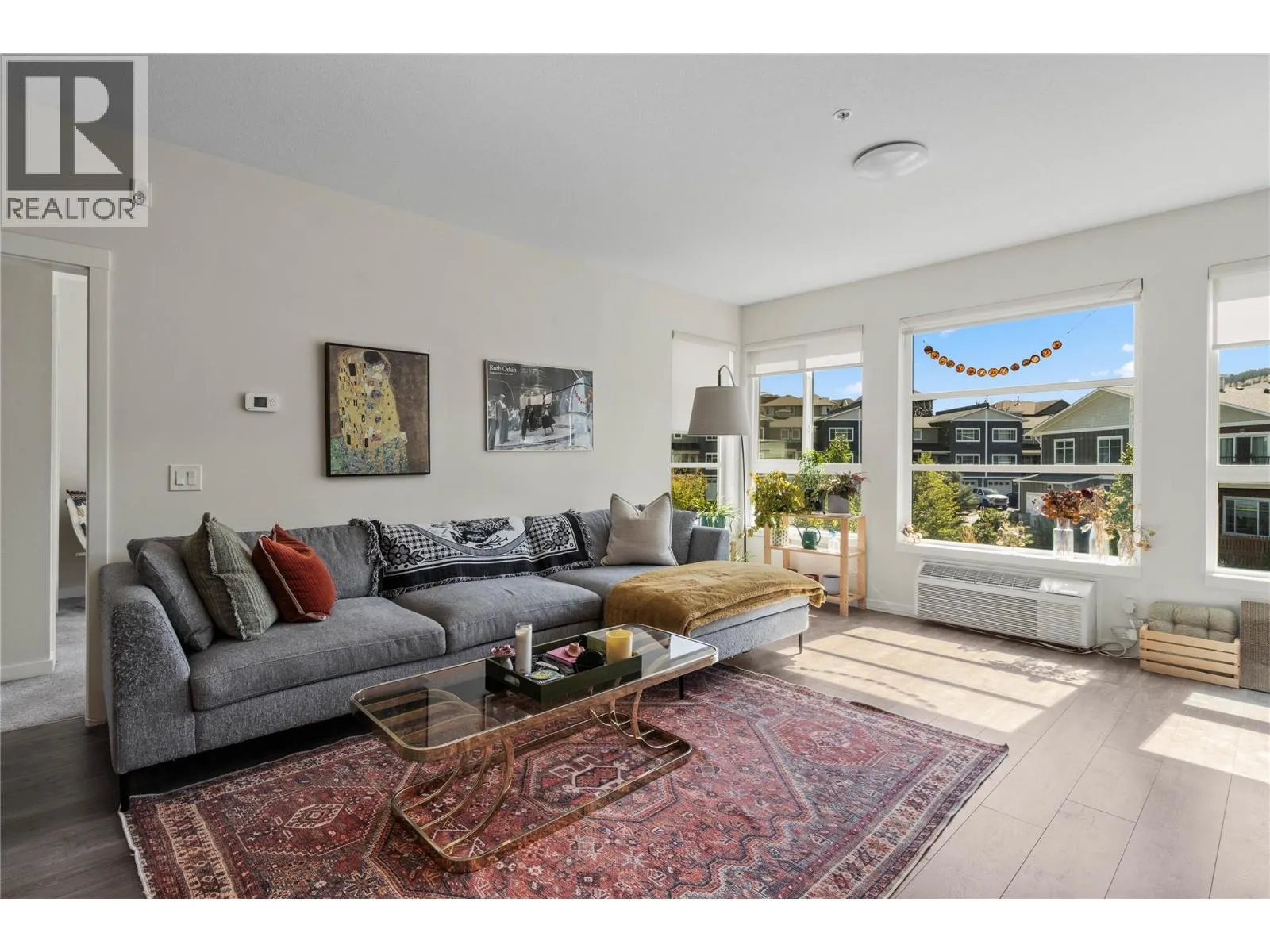 1880 HUGH ALLAN Drive Unit# 308