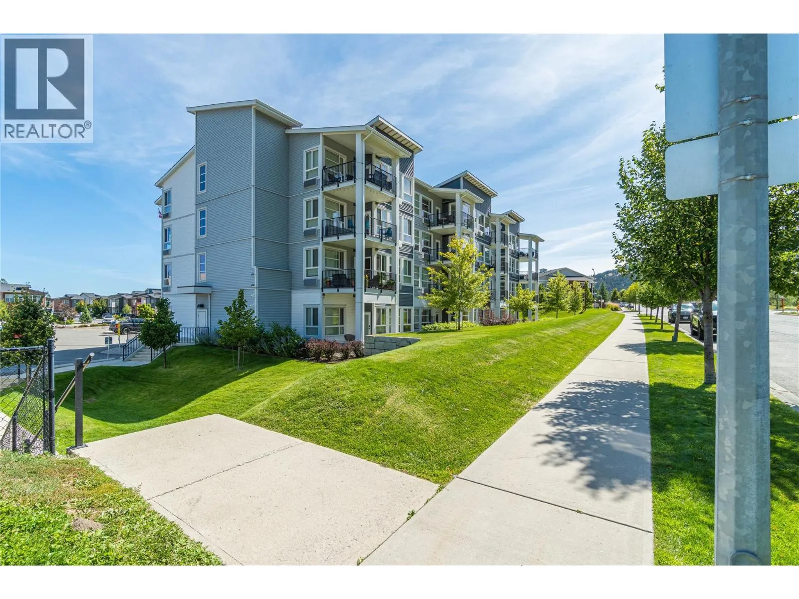 1880 HUGH ALLAN Drive Unit# 308