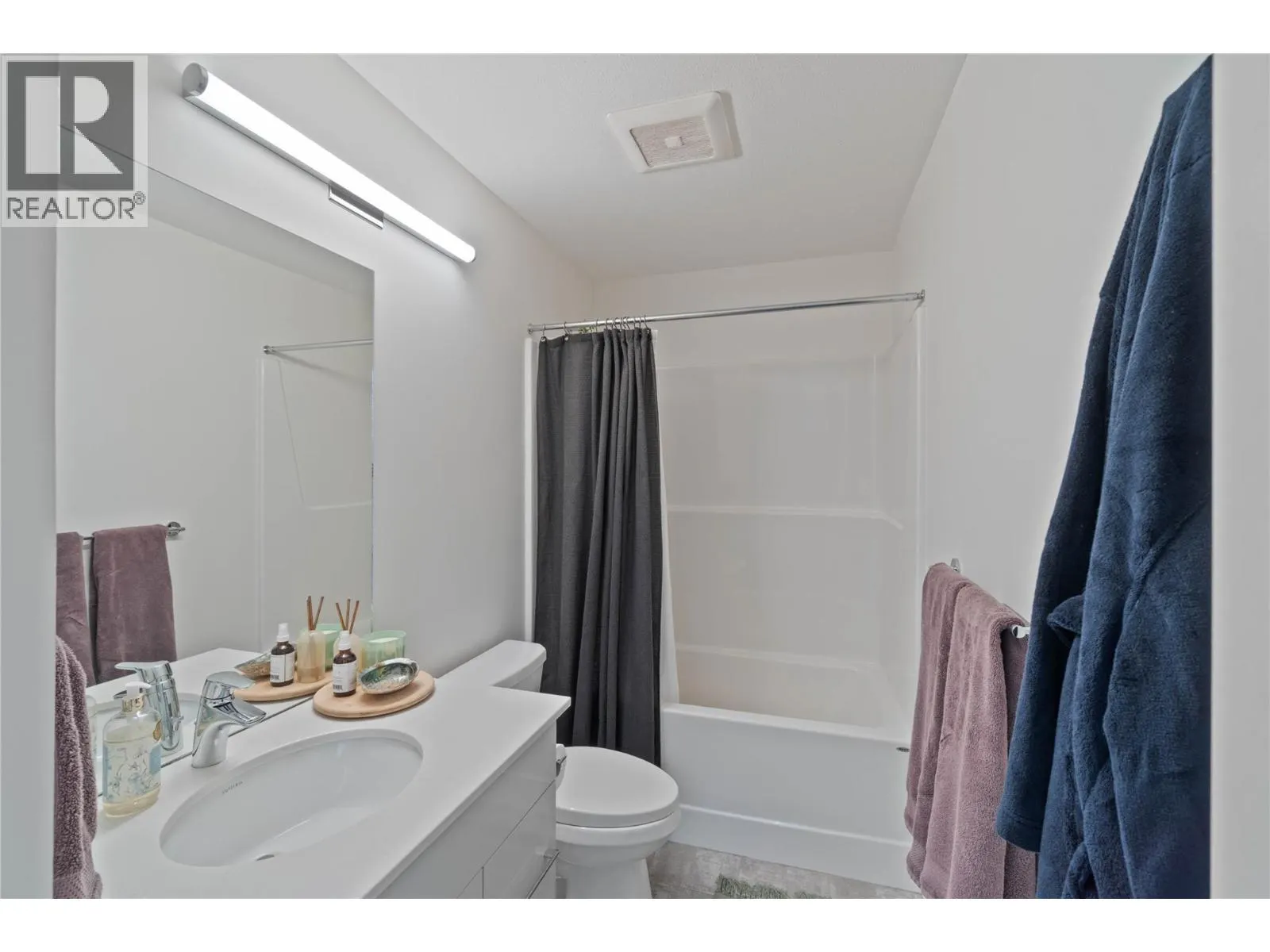 1880 HUGH ALLAN Drive Unit# 308