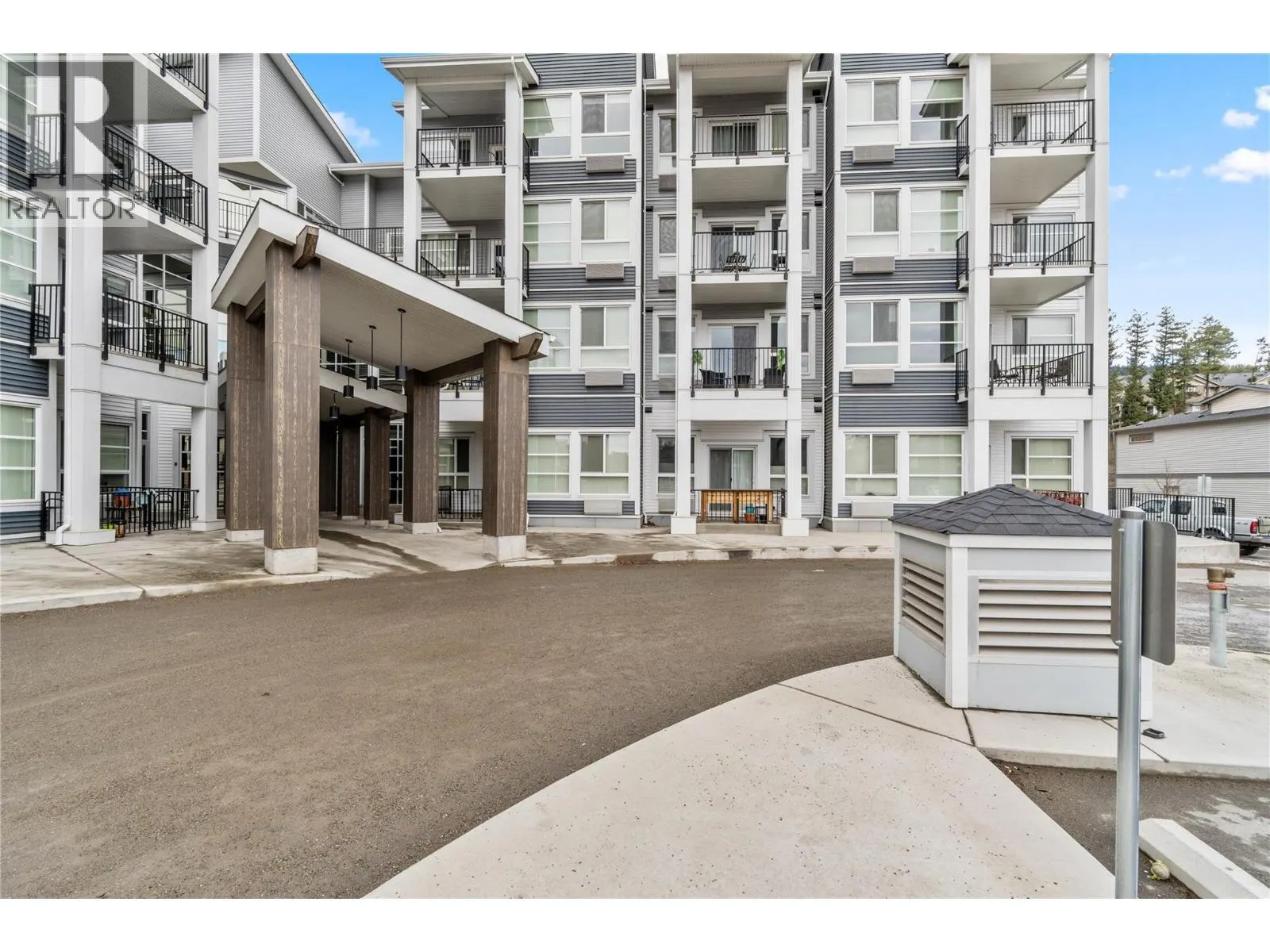 1880 HUGH ALLAN Drive Unit# 308