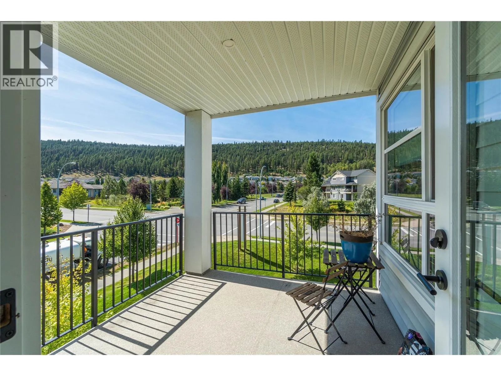 1880 HUGH ALLAN Drive Unit# 308