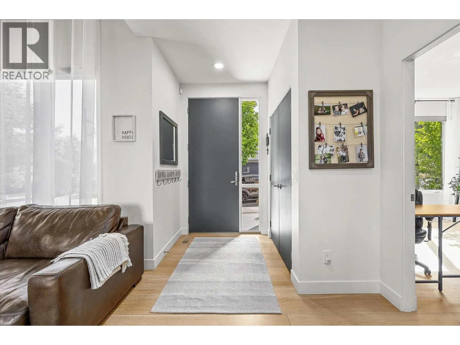 5077 Twinflower Crescent