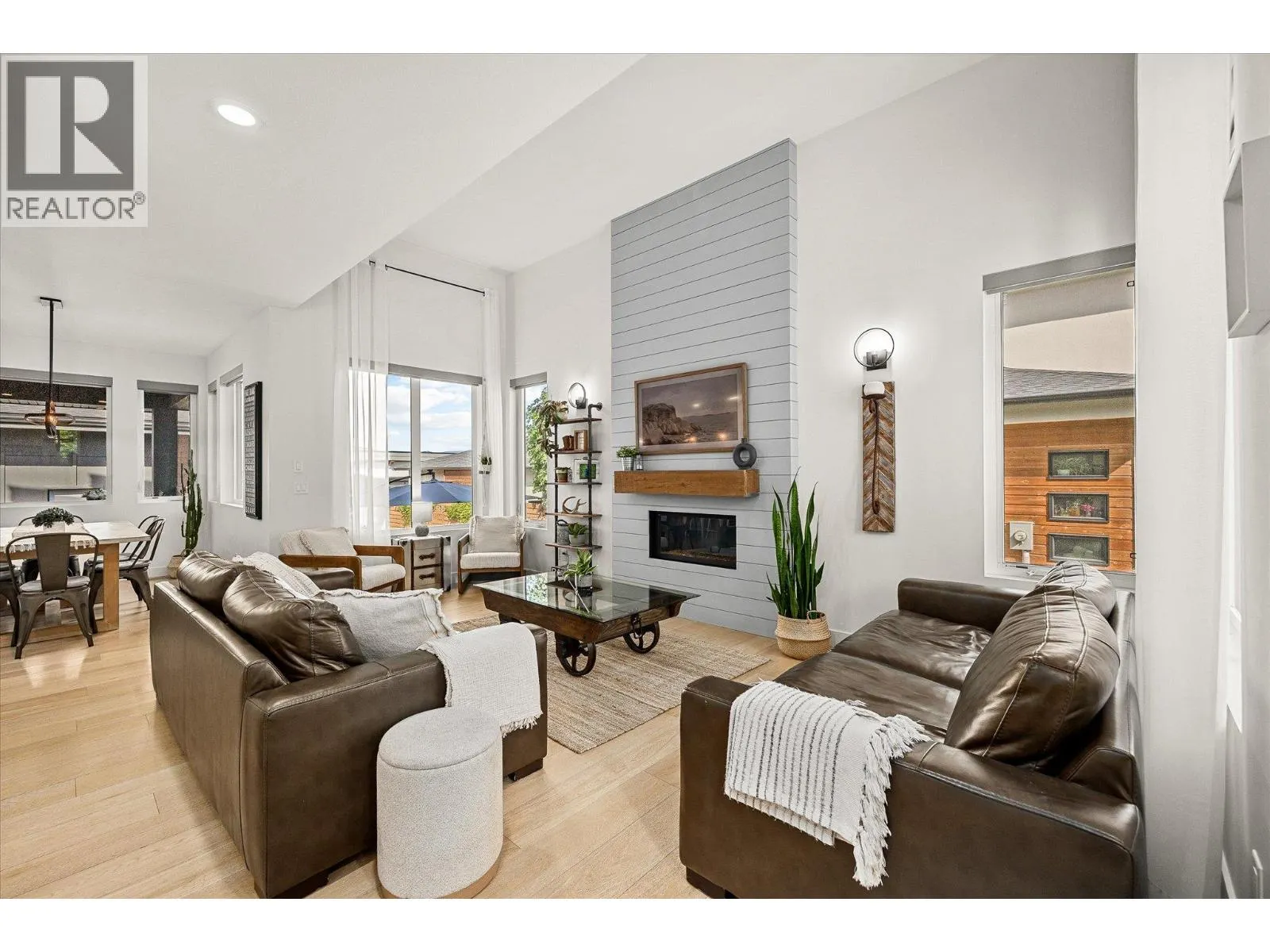 5077 Twinflower Crescent