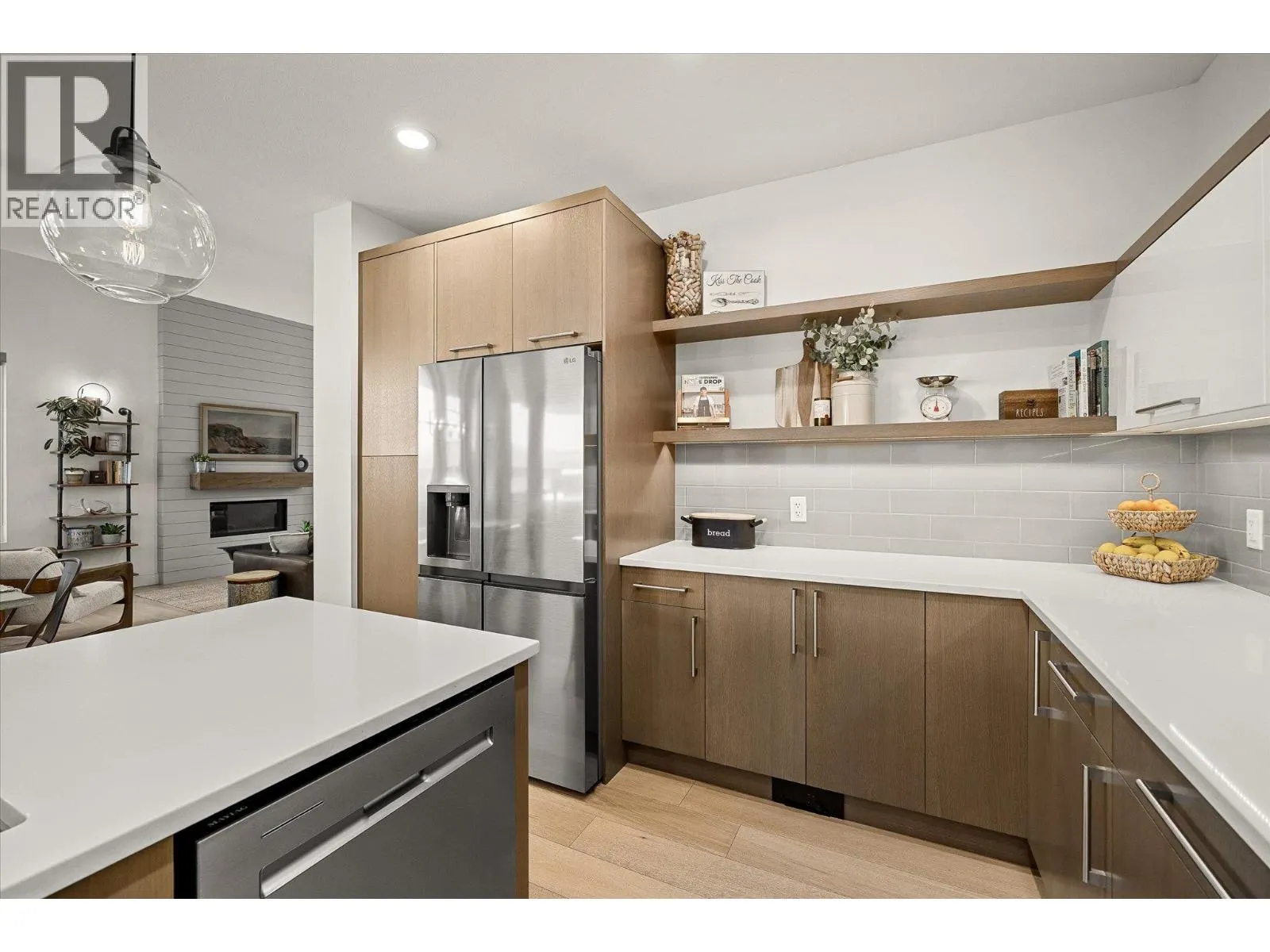5077 Twinflower Crescent