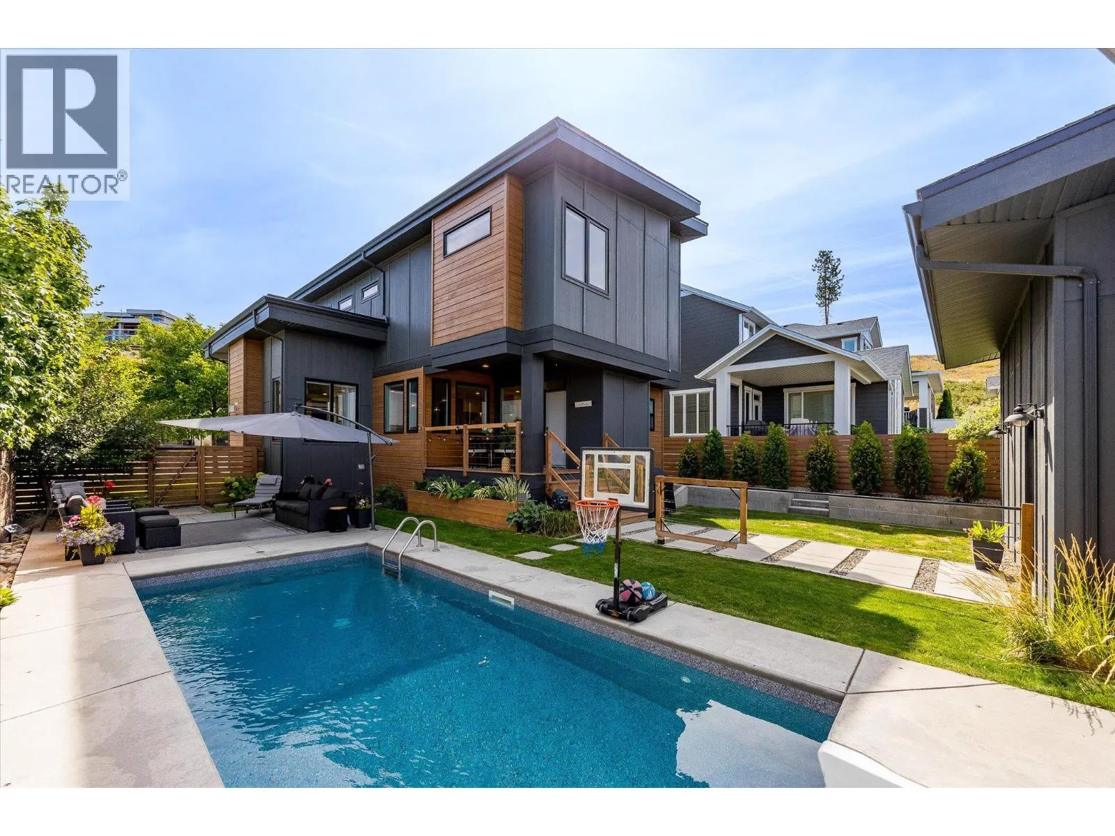 5077 Twinflower Crescent