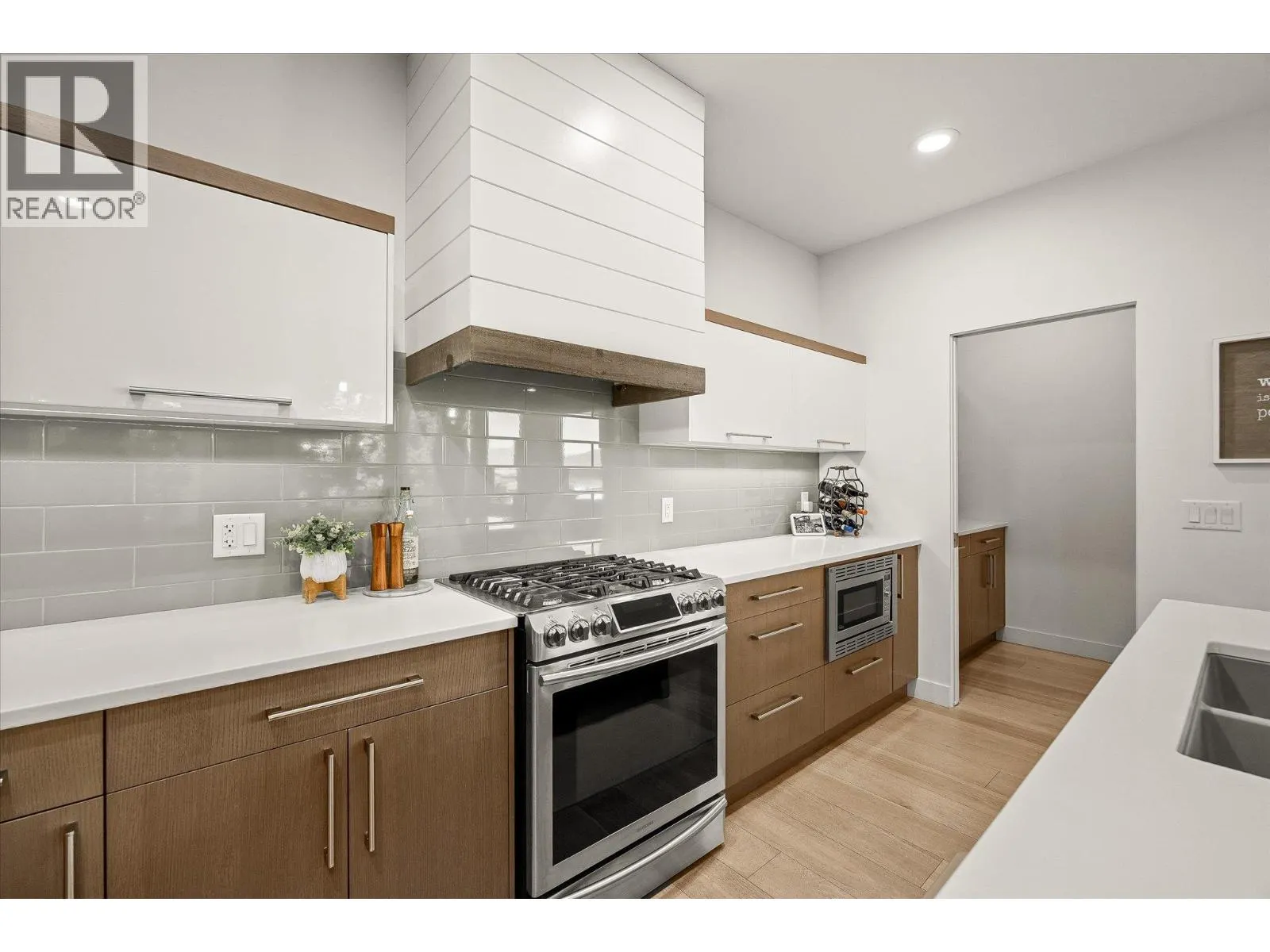 5077 Twinflower Crescent