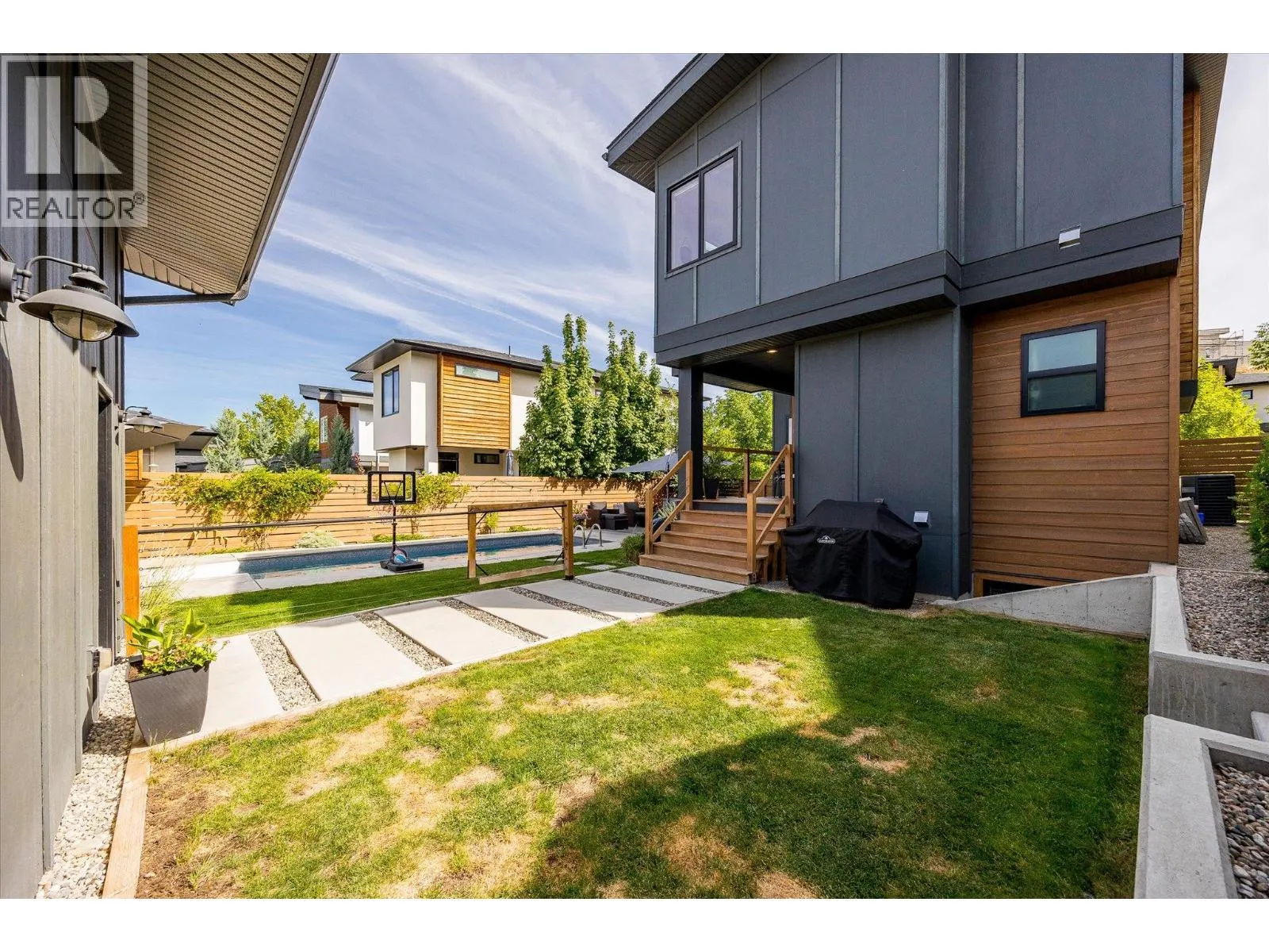 5077 Twinflower Crescent