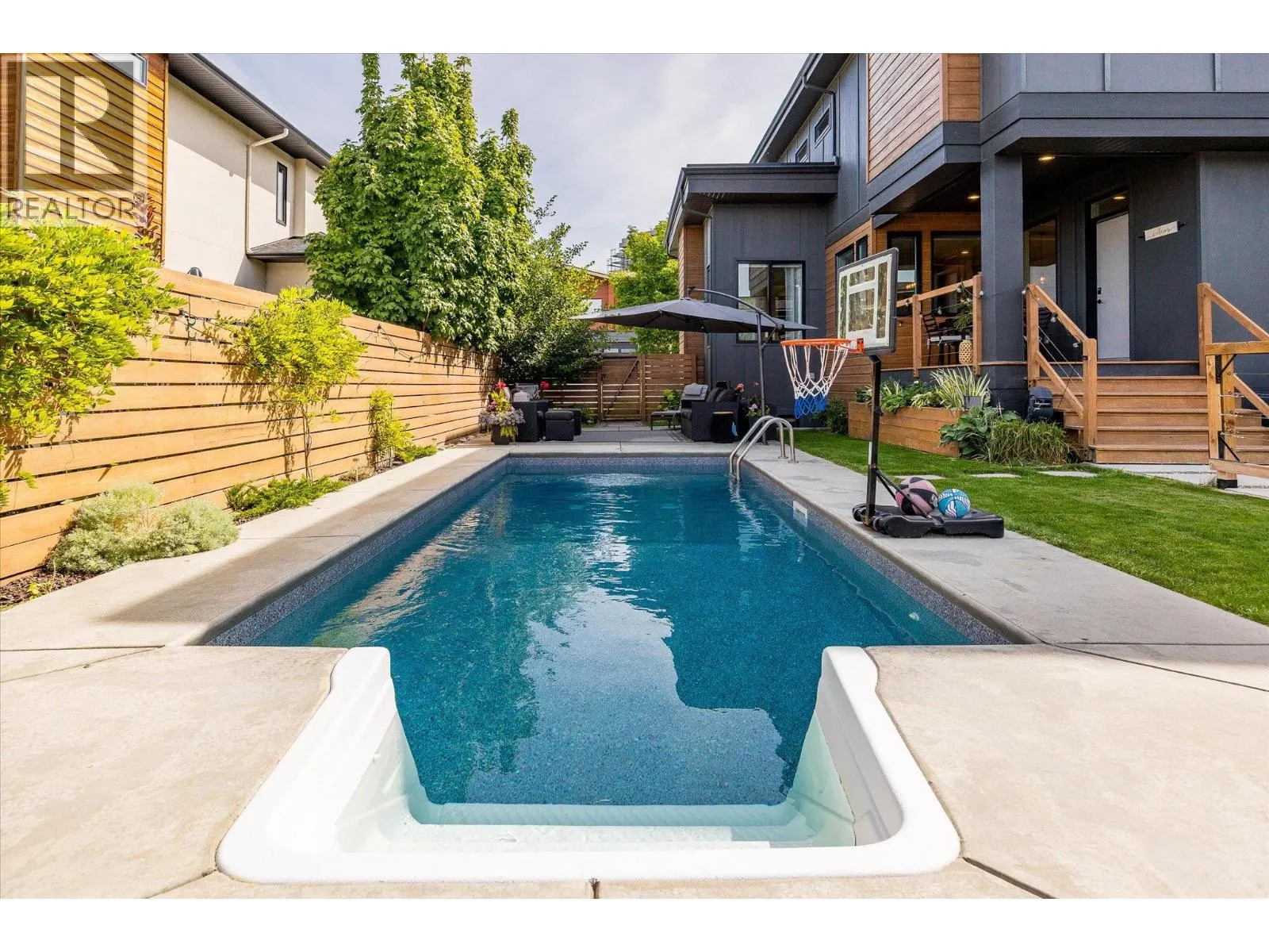 5077 Twinflower Crescent