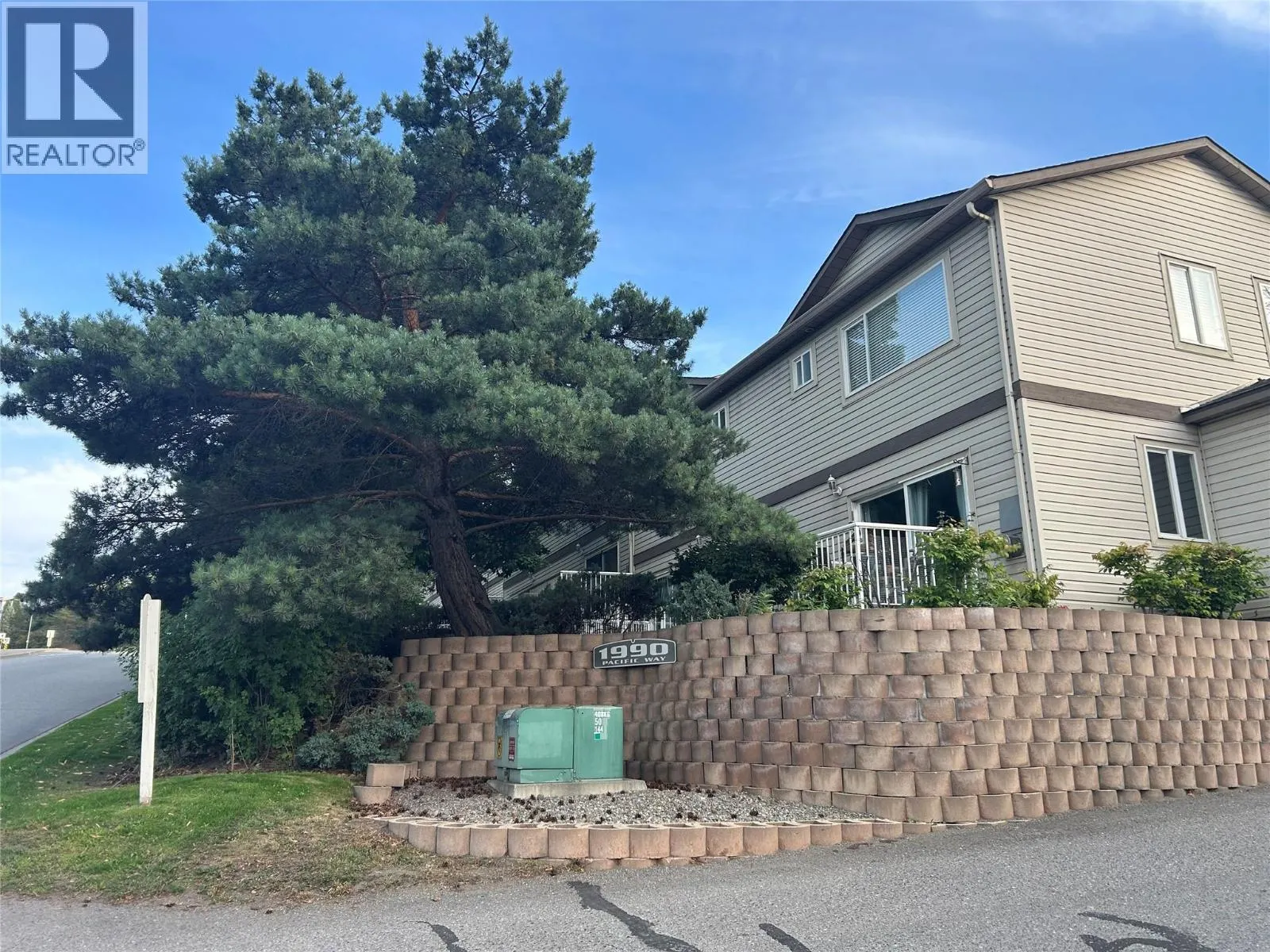 1990 PACIFIC Way Unit# 106 Lot# 6