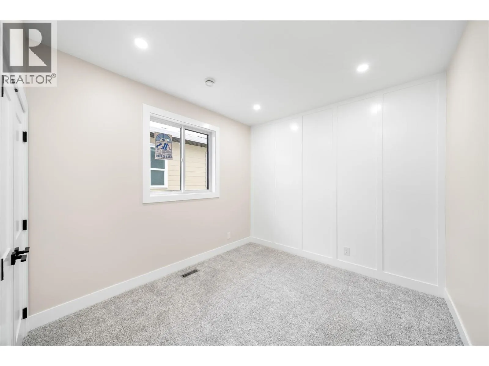 2077 Linfield Drive