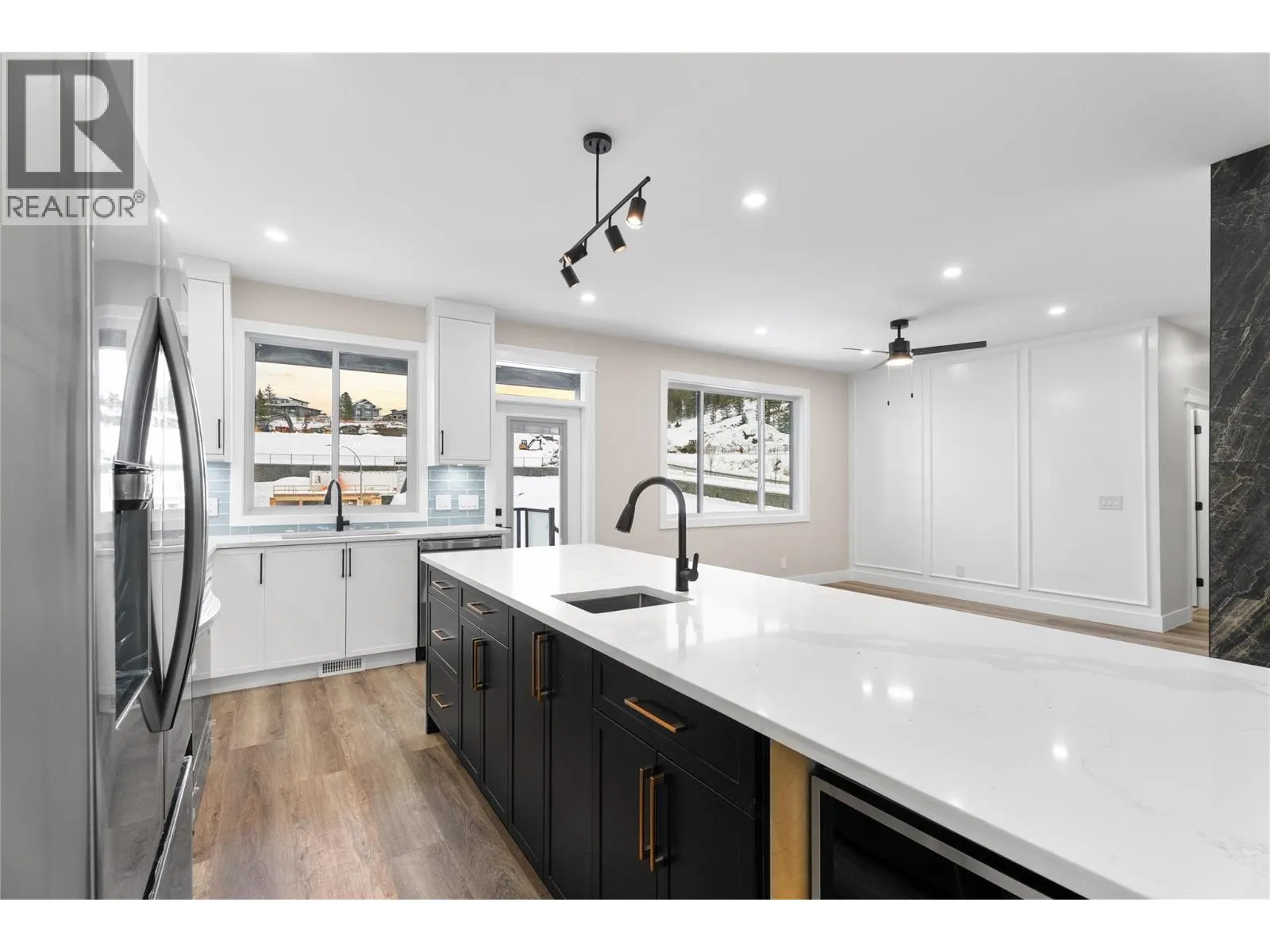 2077 Linfield Drive