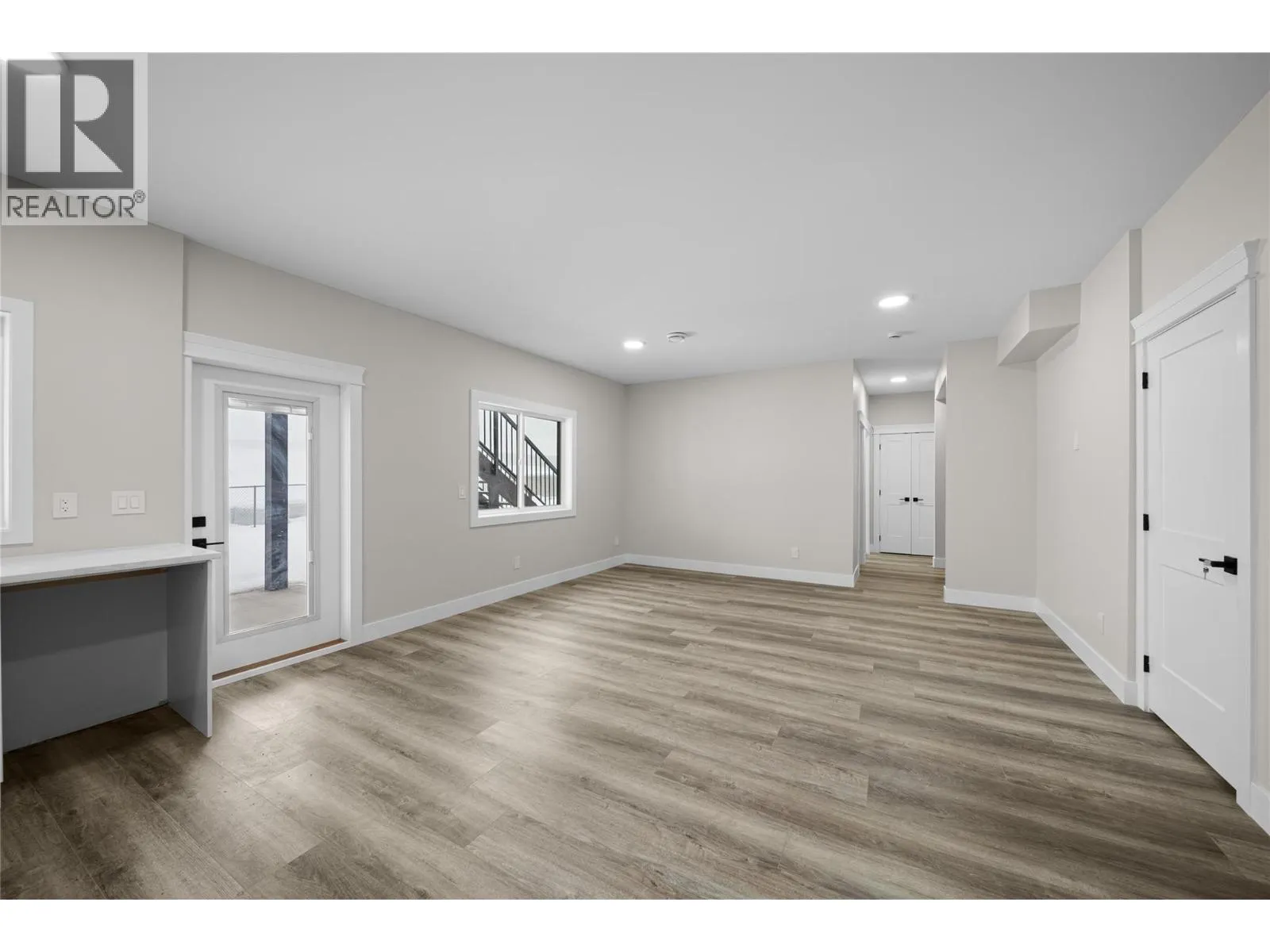 2077 Linfield Drive
